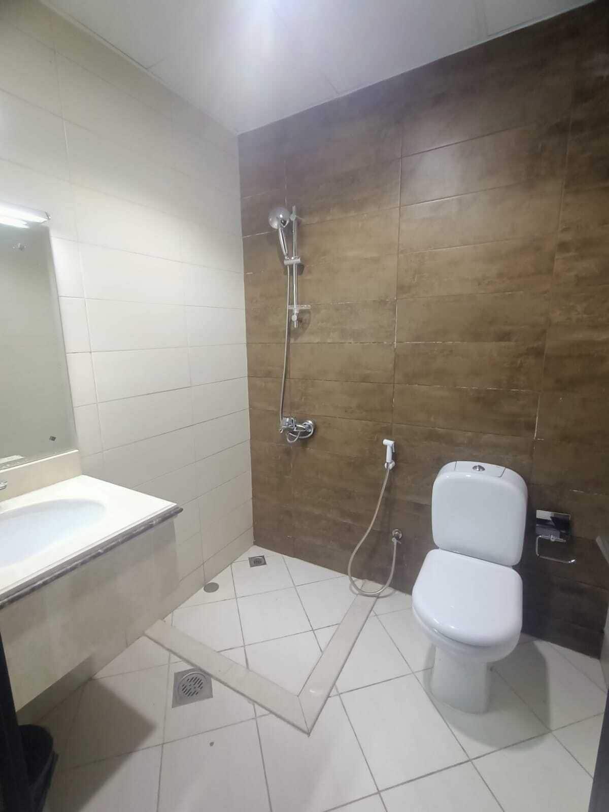 Equipamiento de Habitación al alkeem heights