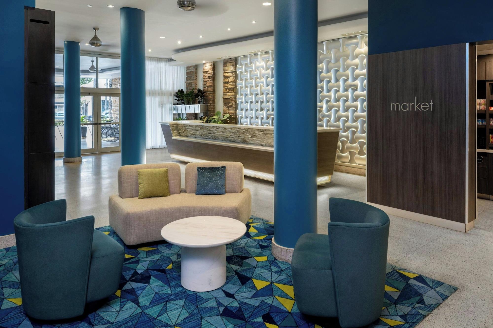 Vista Lobby Courtyard by Marriott Miami Beach-South Beach