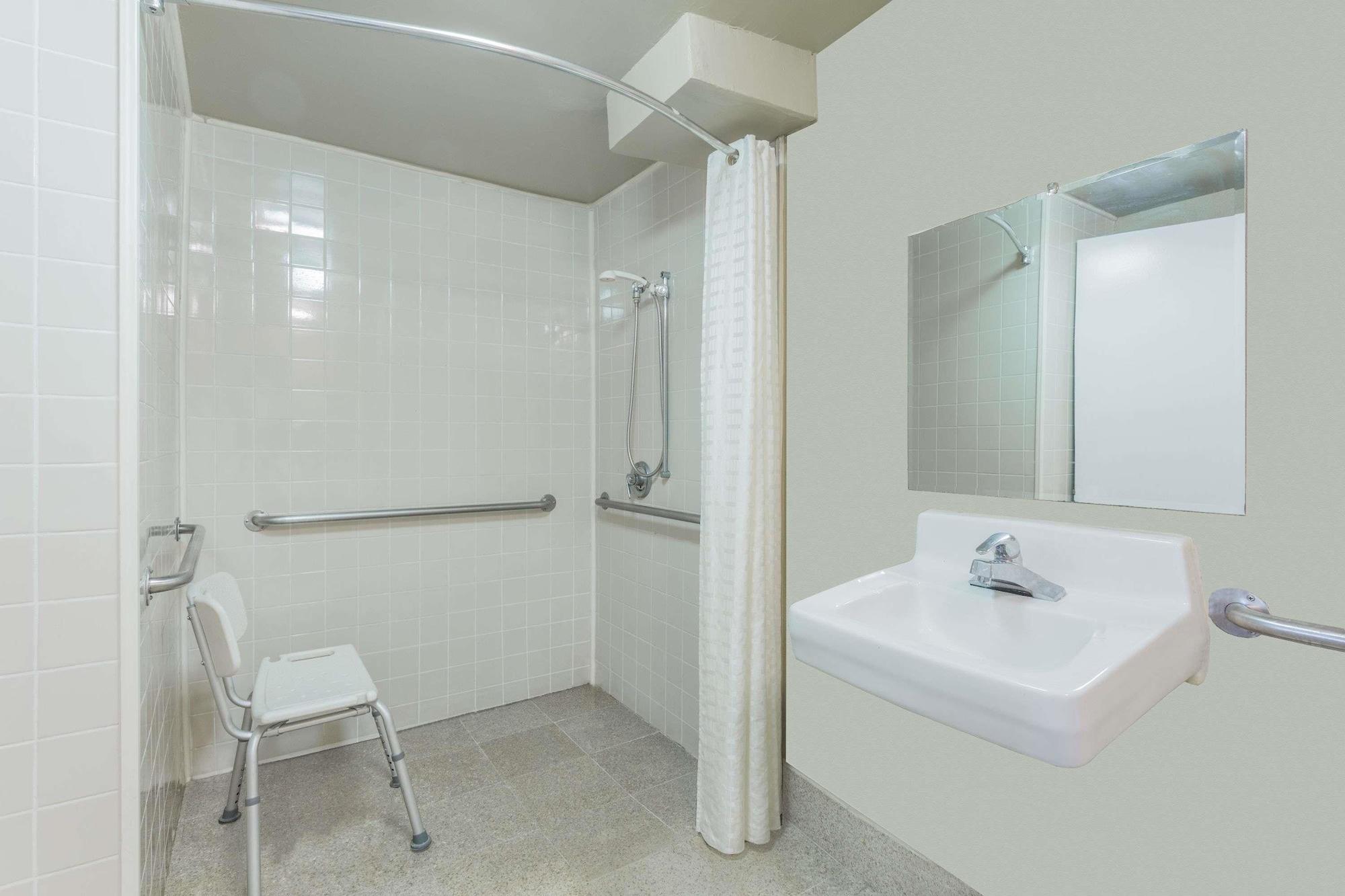 Equipamiento de Habitación Super 8 by Wyndham Atlanta Northeast GA