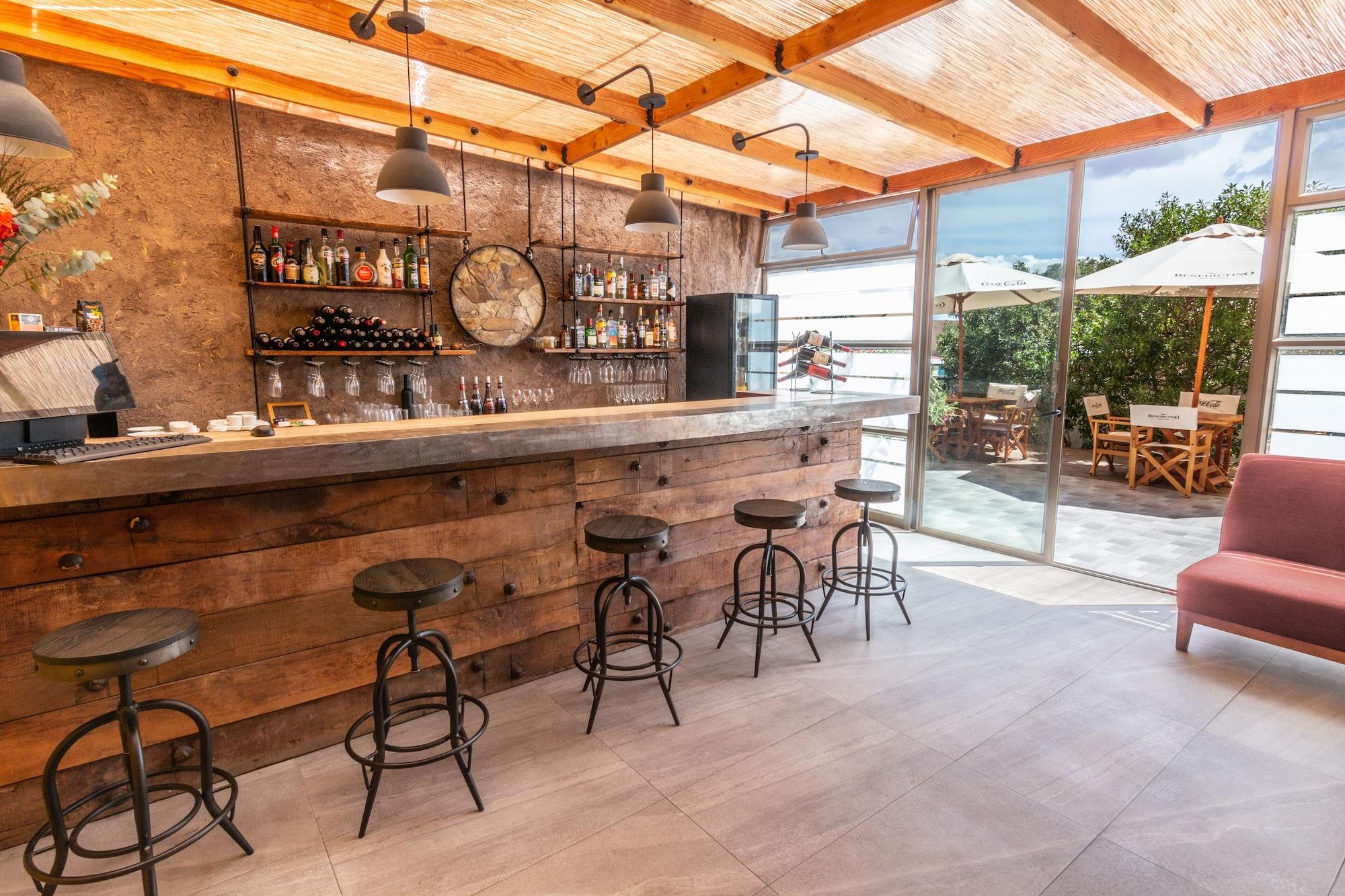 Bar/Salón Geotel Calama