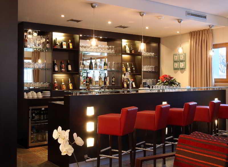 Bar/Salón Banyan Hotel