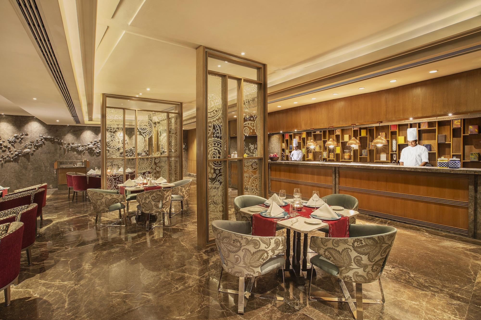 Restaurant The Leela Ambience Convention Hotel Delhi