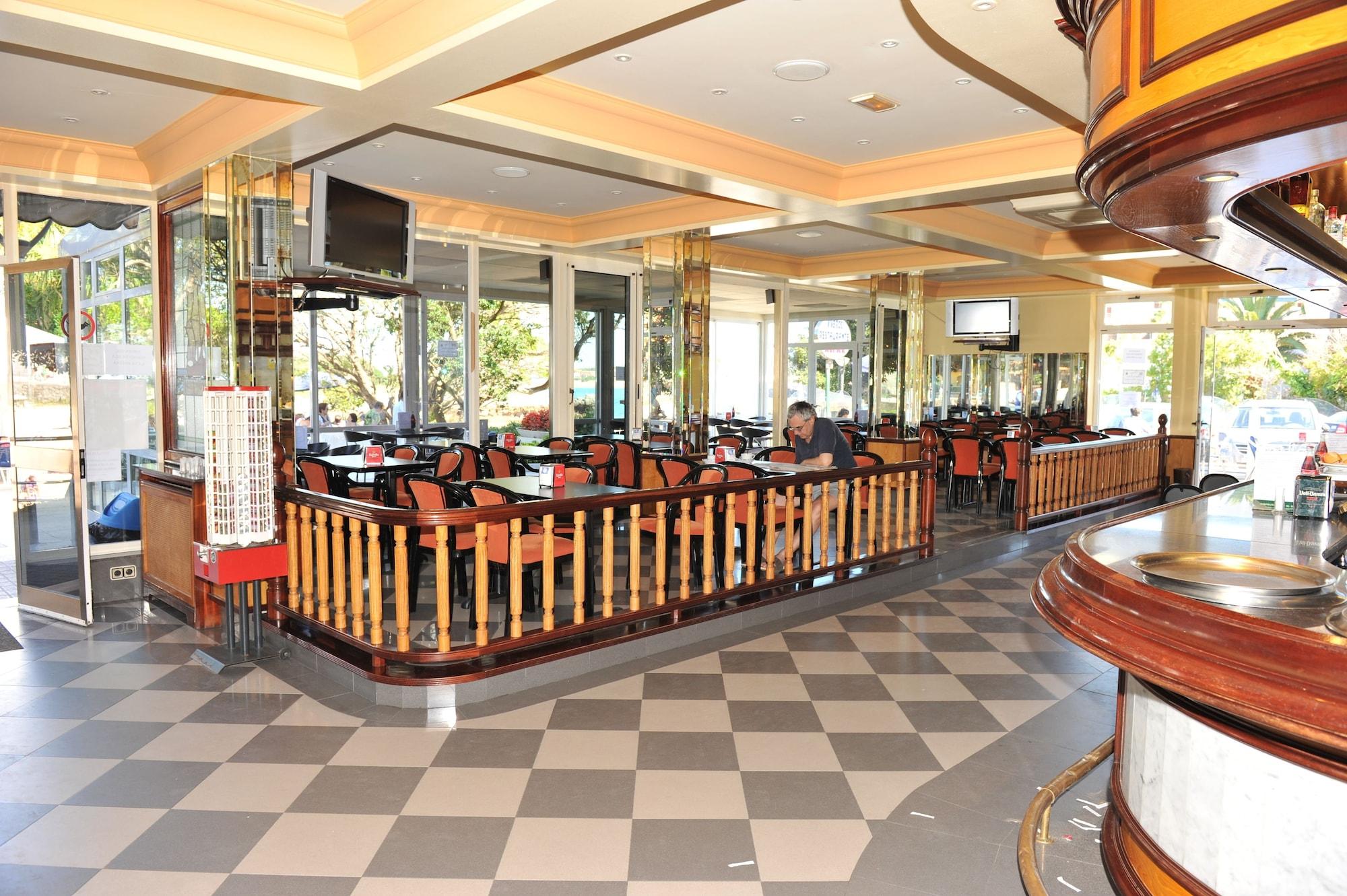 Bar/Salón Hotel Alfar