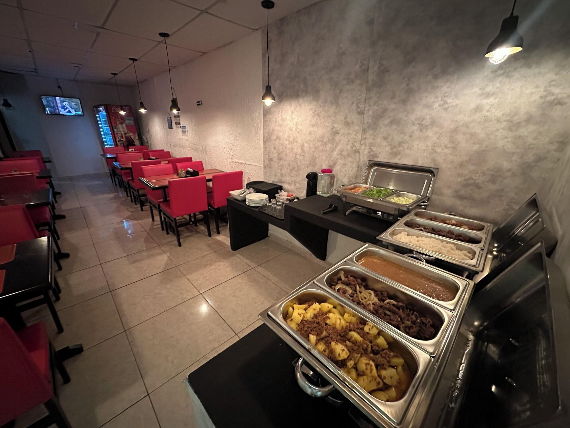 Bar/Salón On Hostel Guarulhos traslado aeroporto