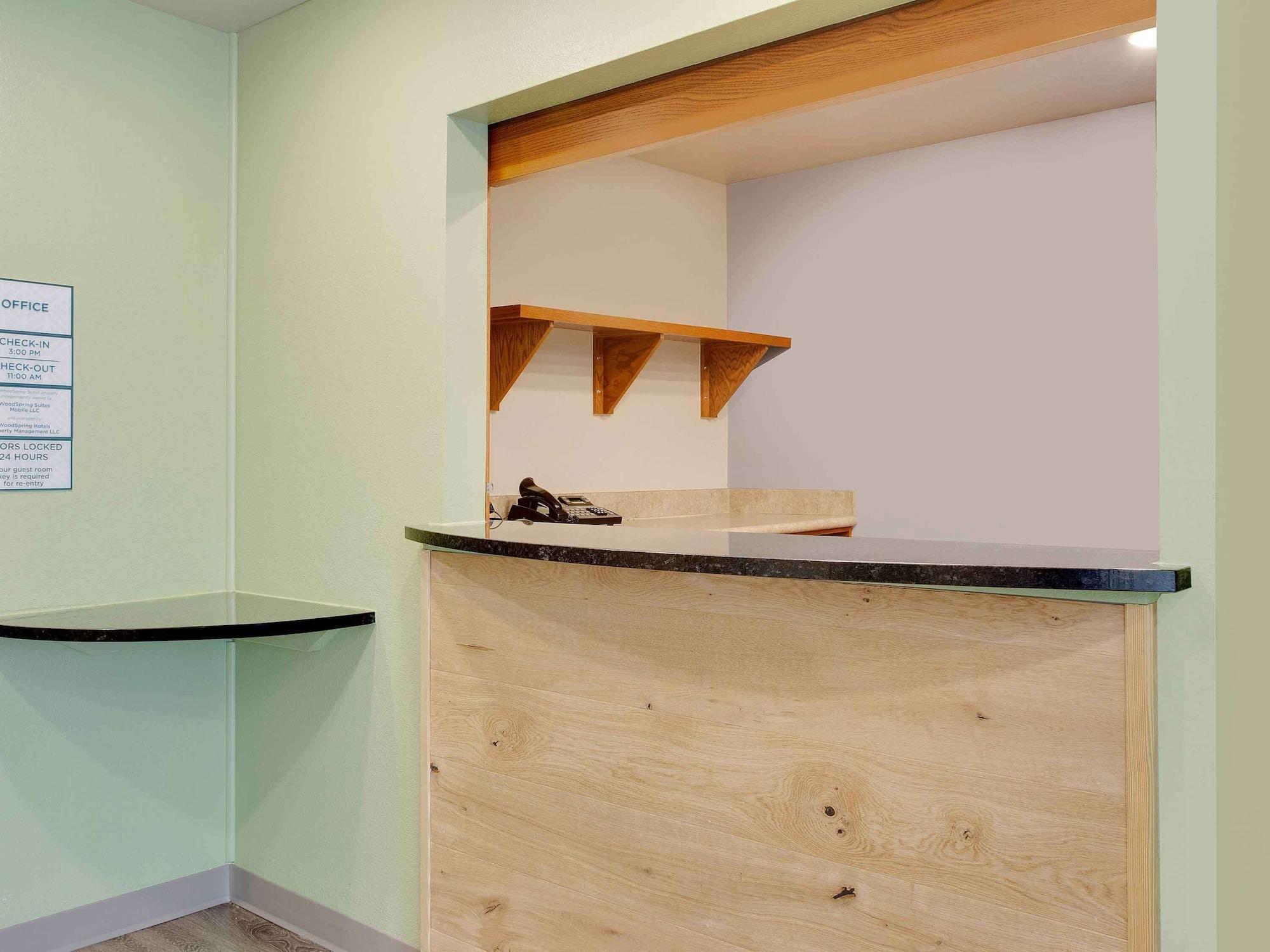 Vista Lobby Extended Stay America Select Suites - Mobile - I-65