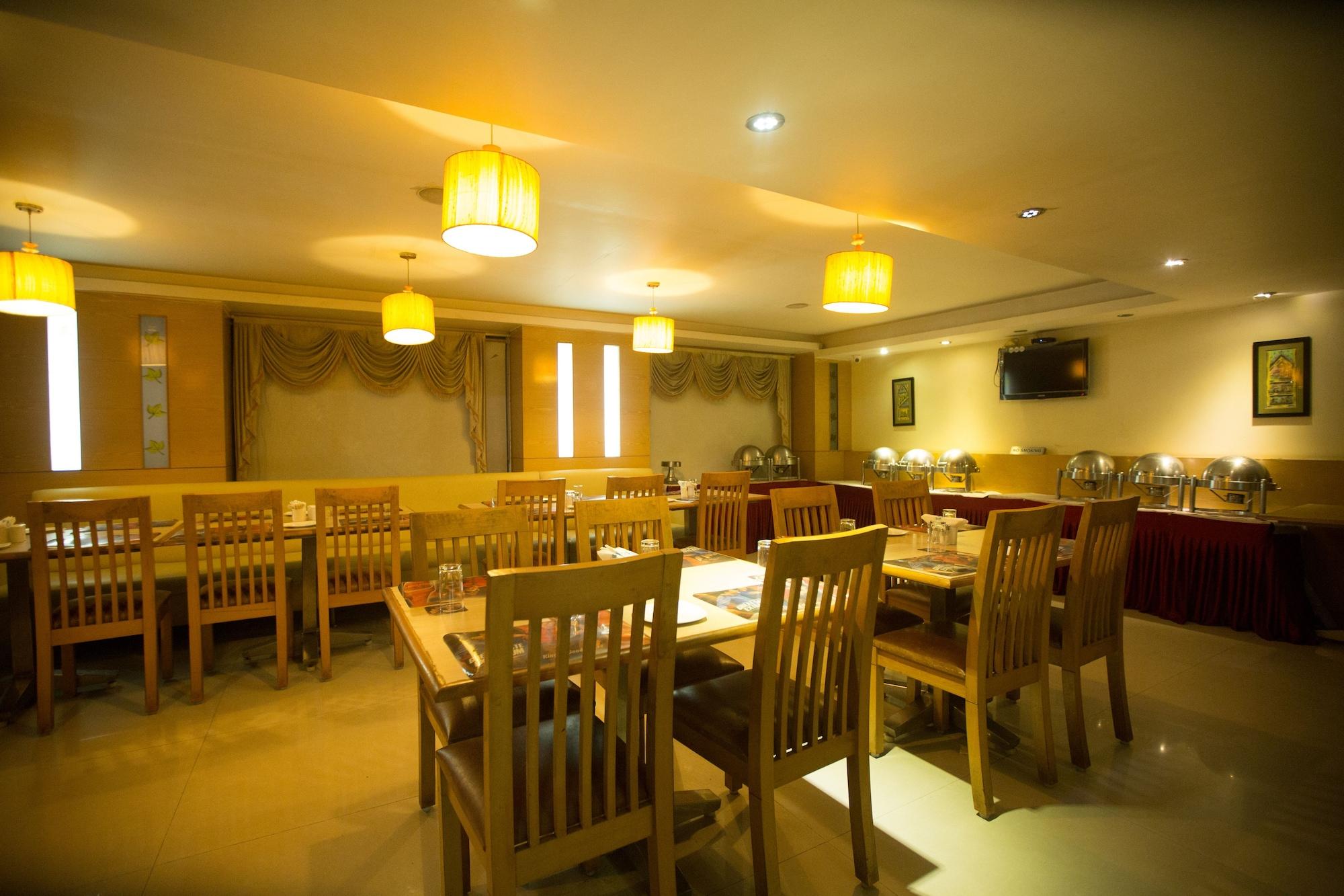 Restaurant Mahalaya Residency