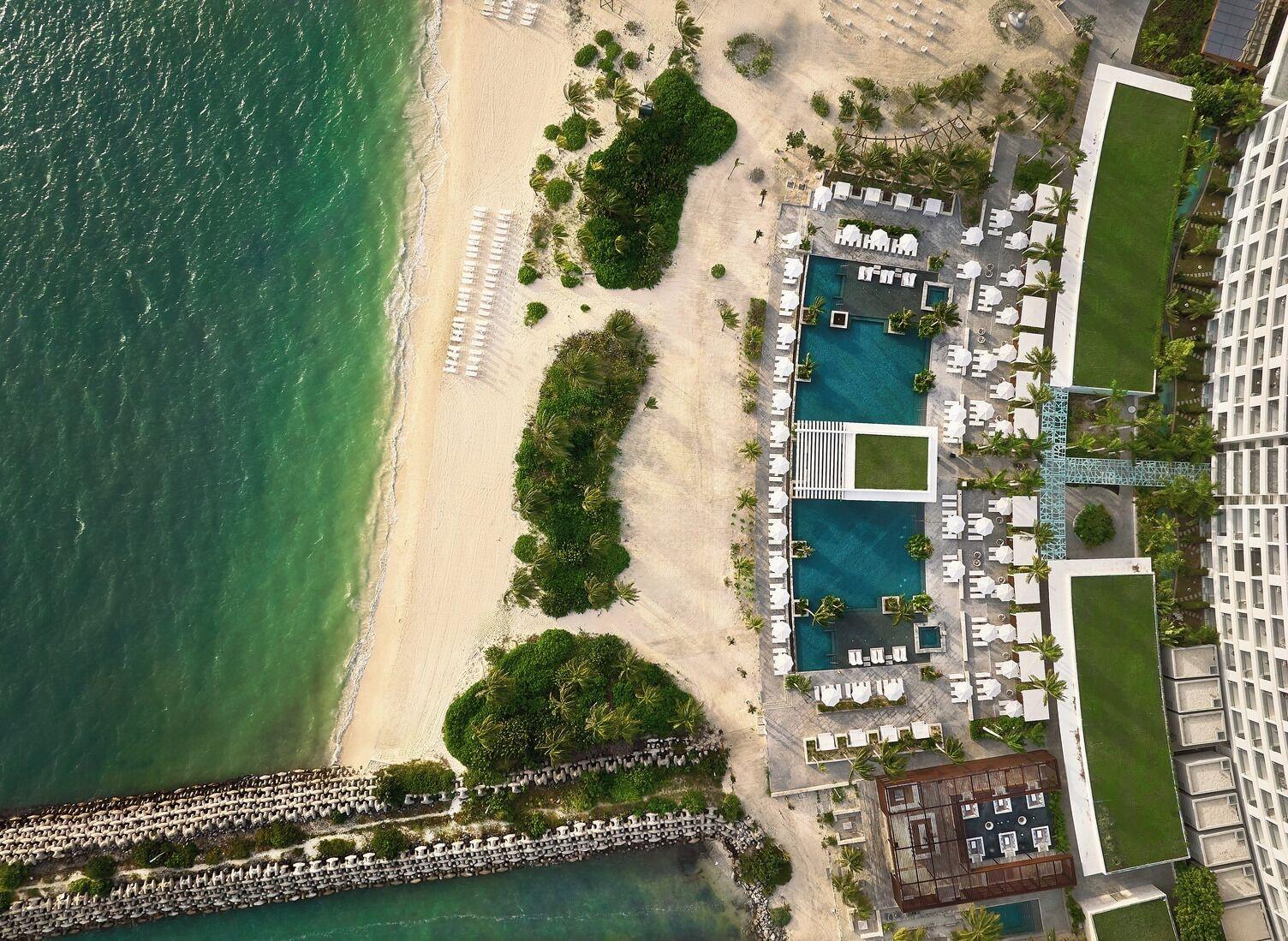 Vista Piscina SLS Playa Mujeres – ALL Inclusive Collection