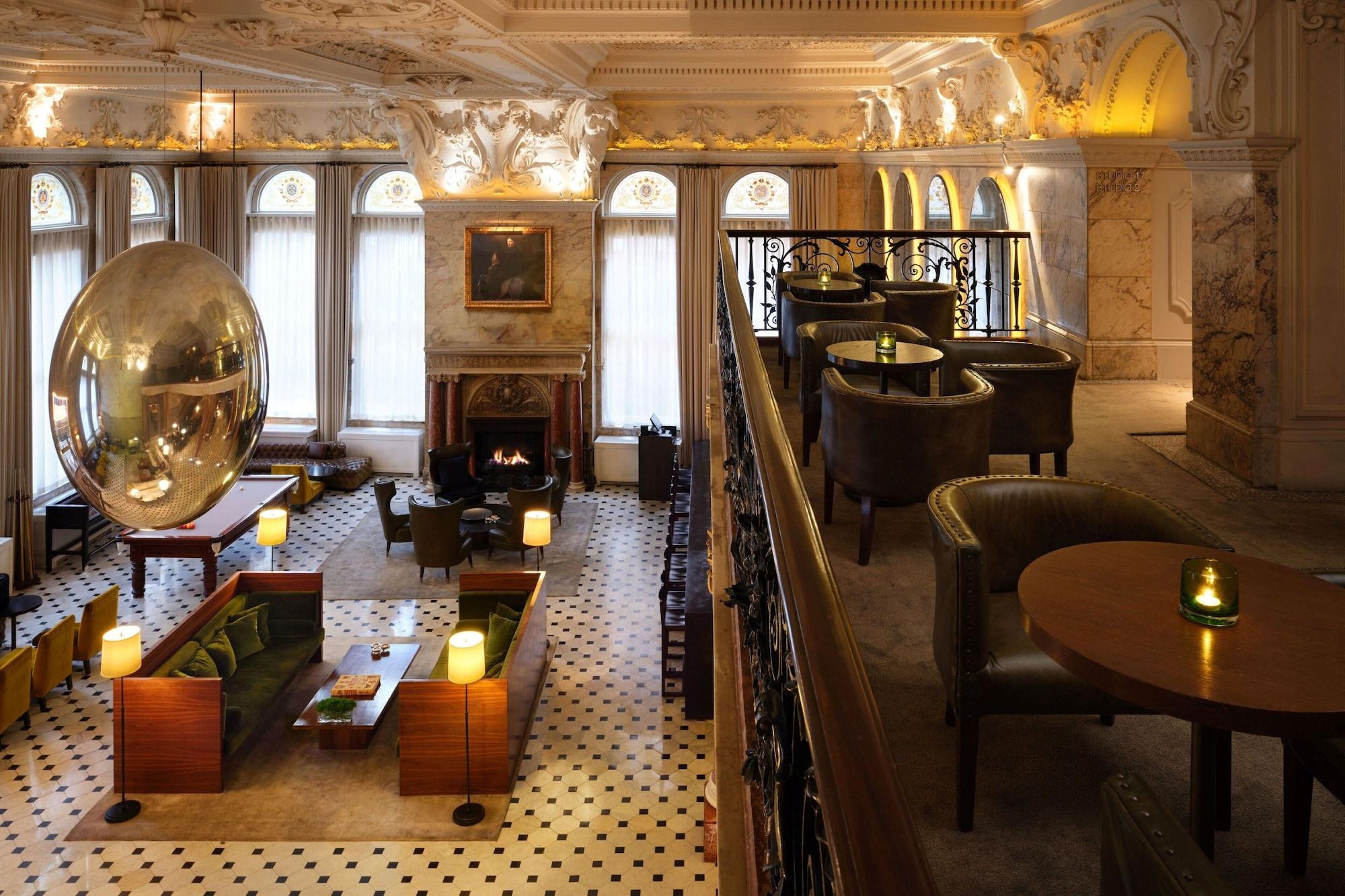 Vista Lobby The London EDITION