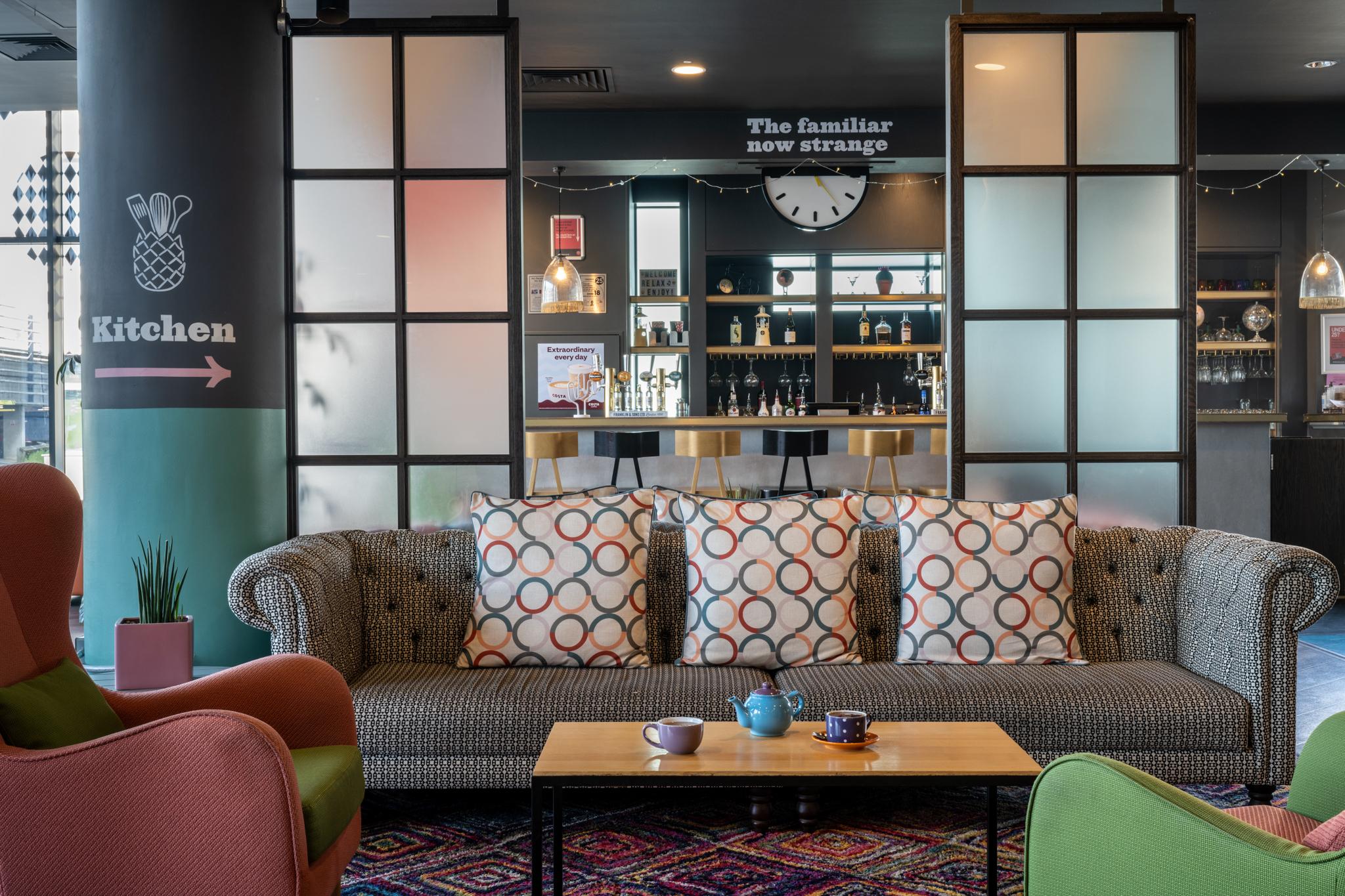Vista Lobby Leonardo Hotel Brighton