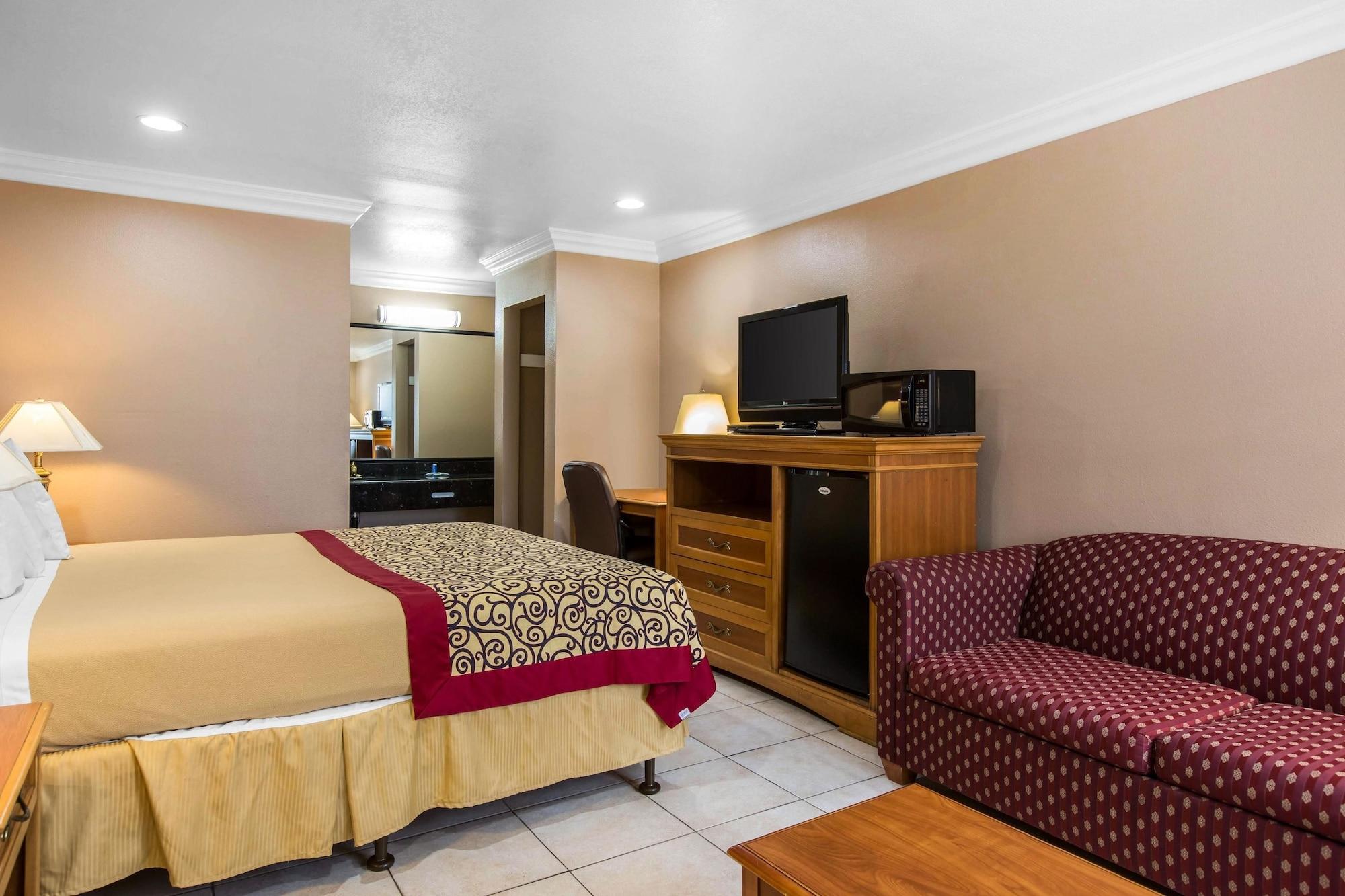 Equipamiento de Habitación Rodeway Inn Cypress - Near Cypress College