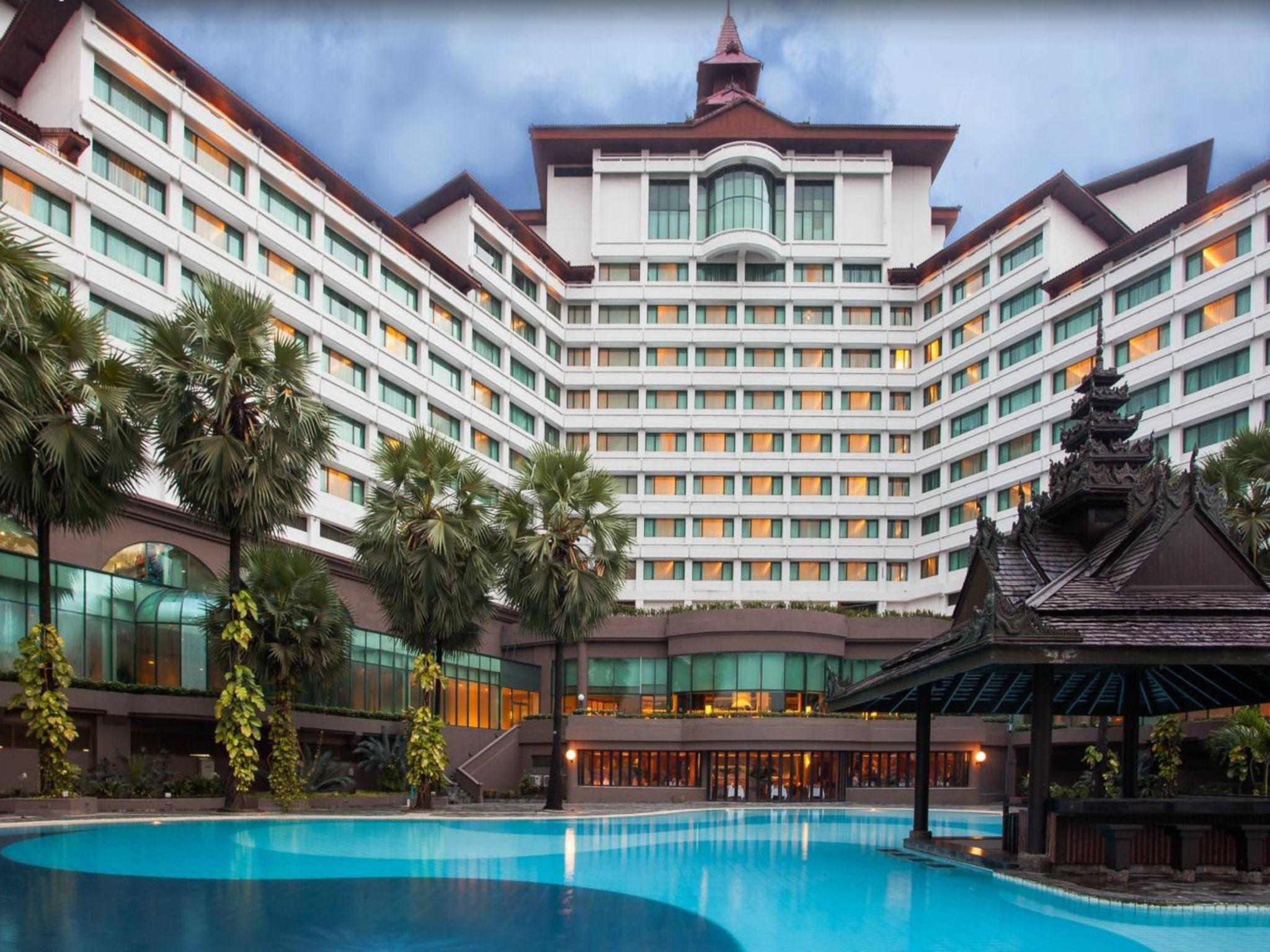 Vista Exterior Sedona Hotel Yangon