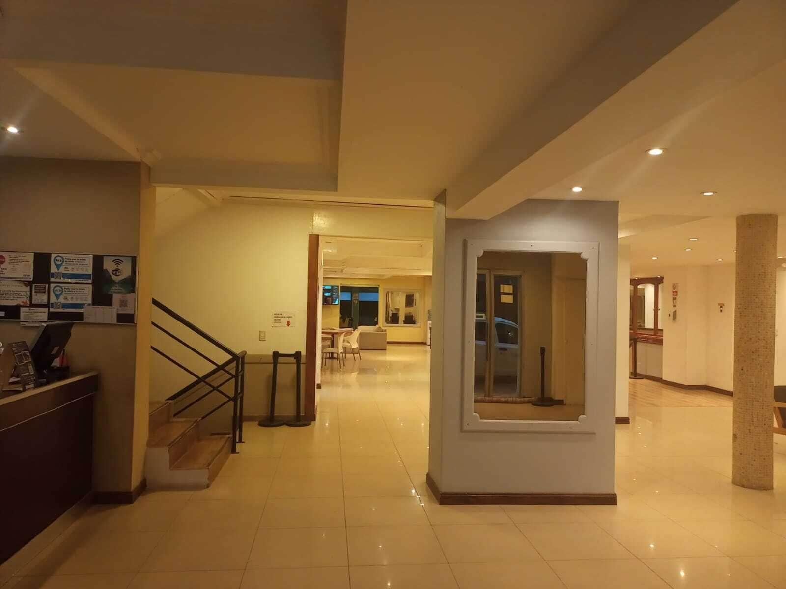 Vista Lobby Hotel Bariloche Mountain