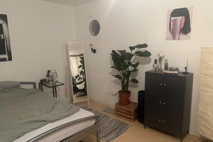 Alquiler Vacacional - Centrally located with balcony overlooking greenery // Berlin - Schöneberg
