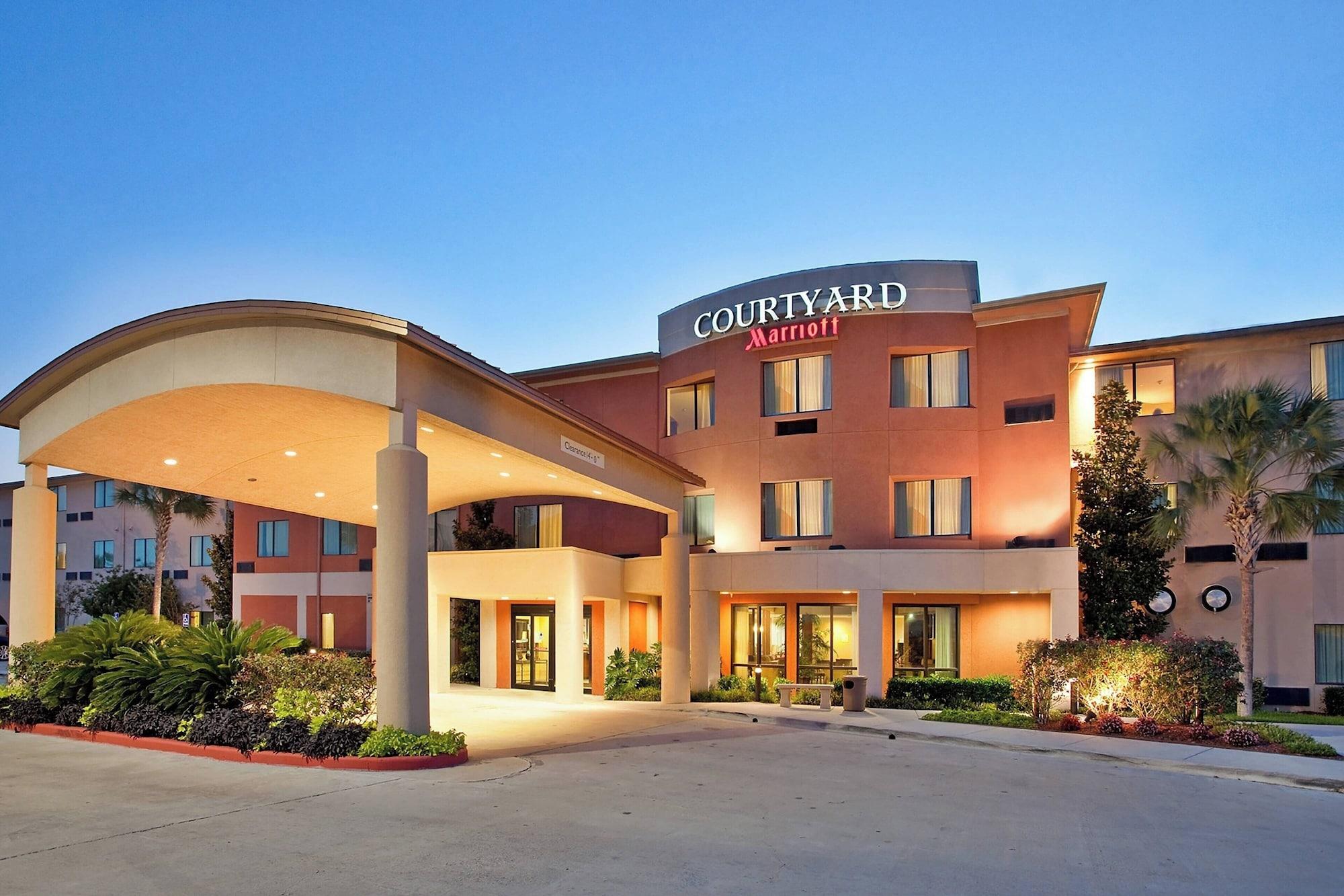 Vista Exterior Courtyard by Marriott Wall at Monmouth Shores Corporate Park