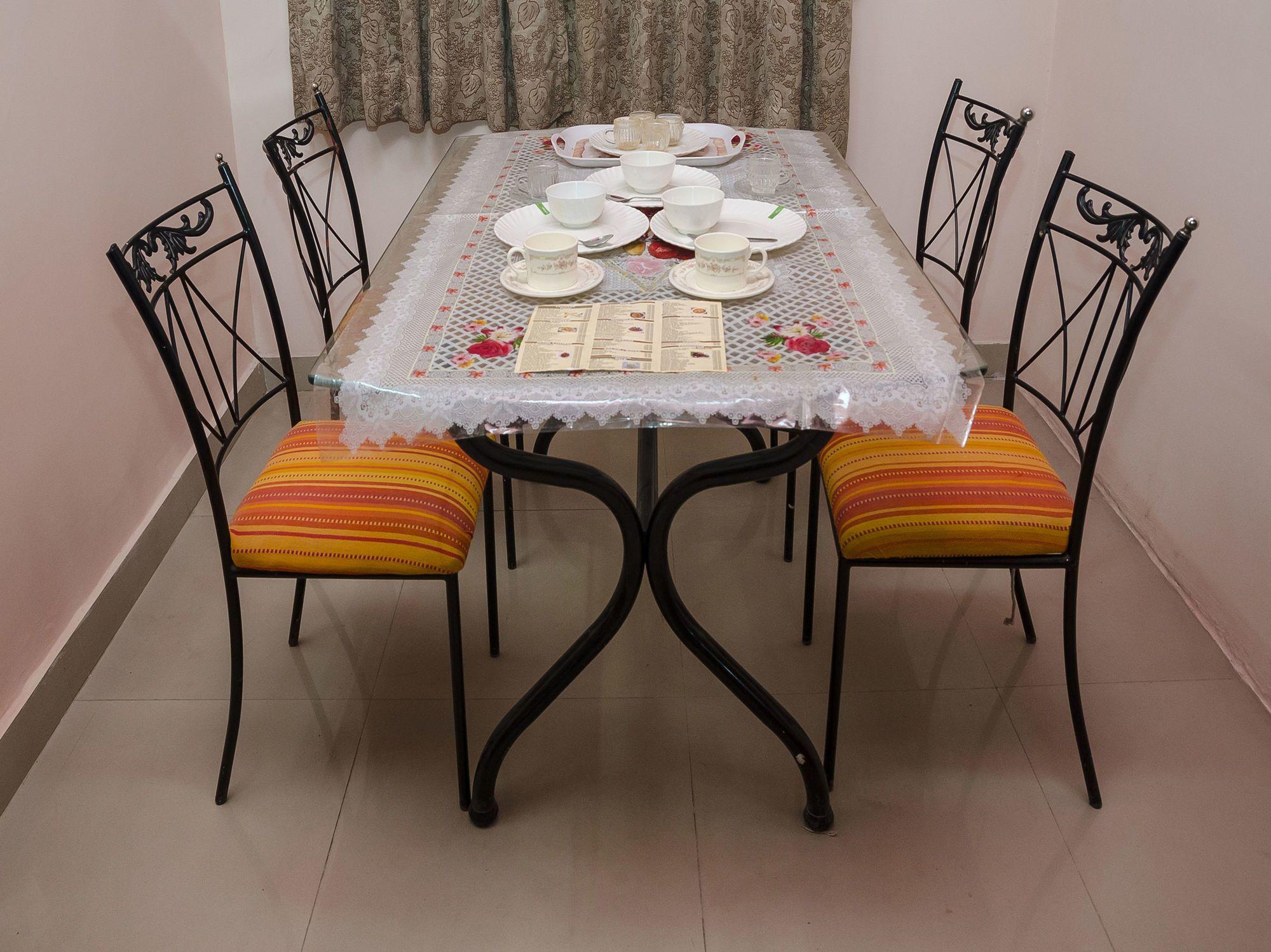 Restaurant OYO 11360 Western Enclave