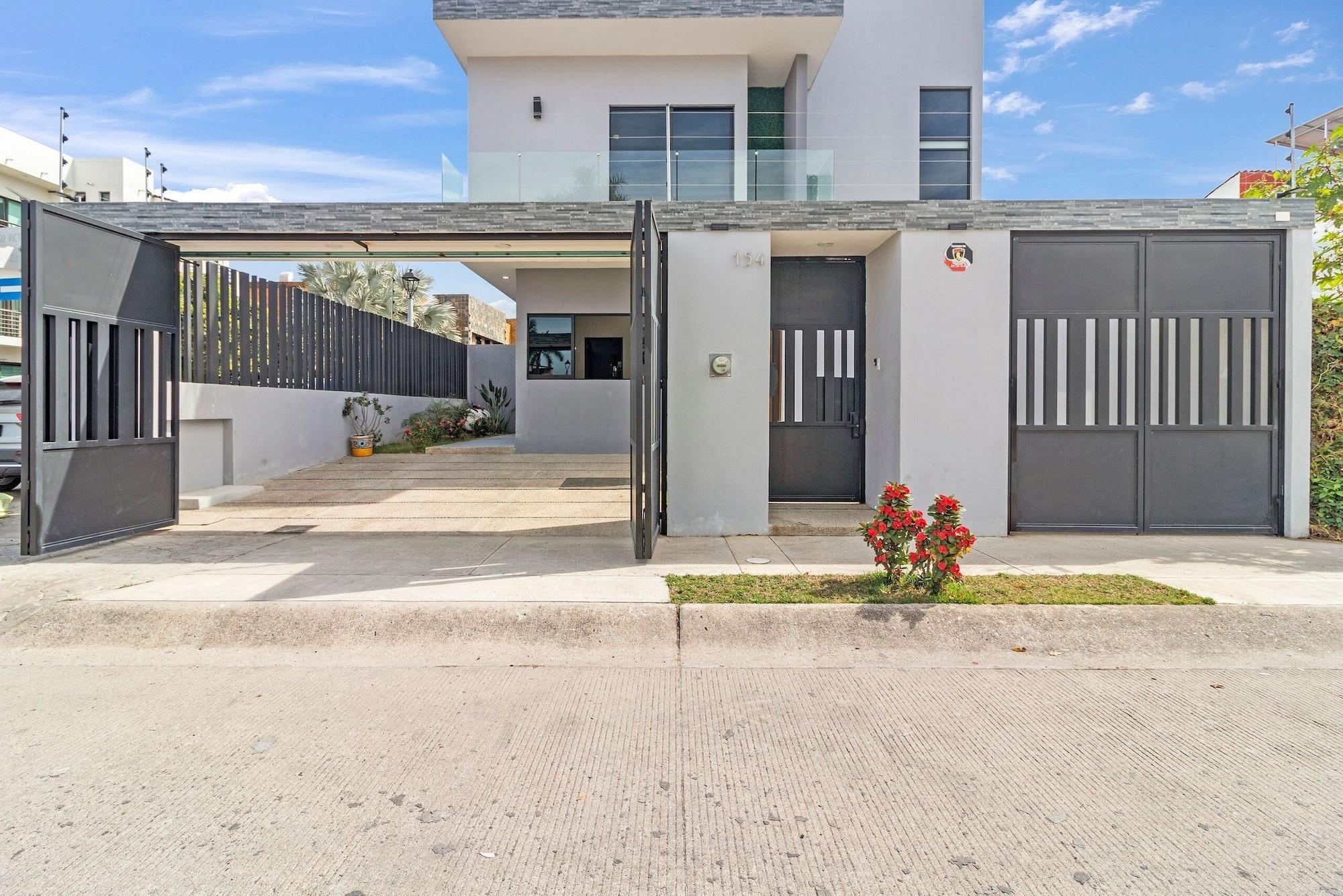 Vista Exterior Casa Bella Puerto Vallarta