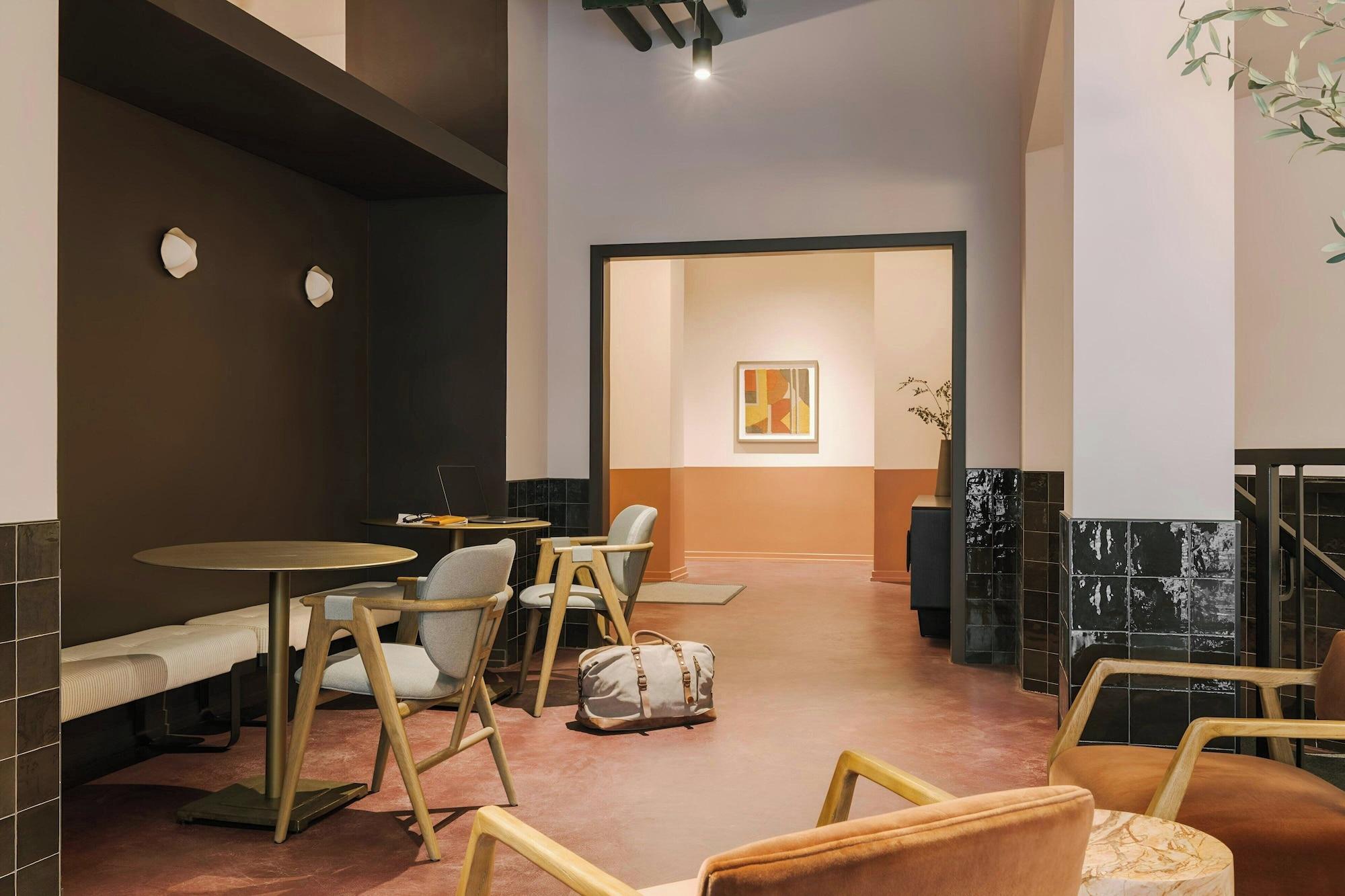Vista Lobby Sonder by Marriott Bonvoy The Burnham Apartments Loop