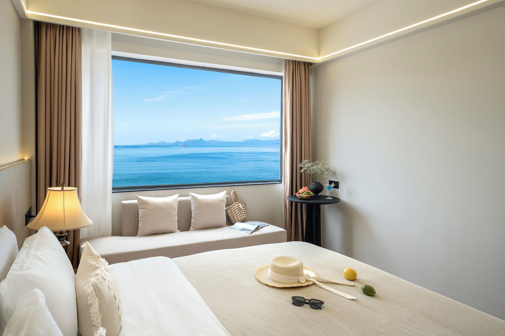 Playa Shenzhen White House Sea View Resort