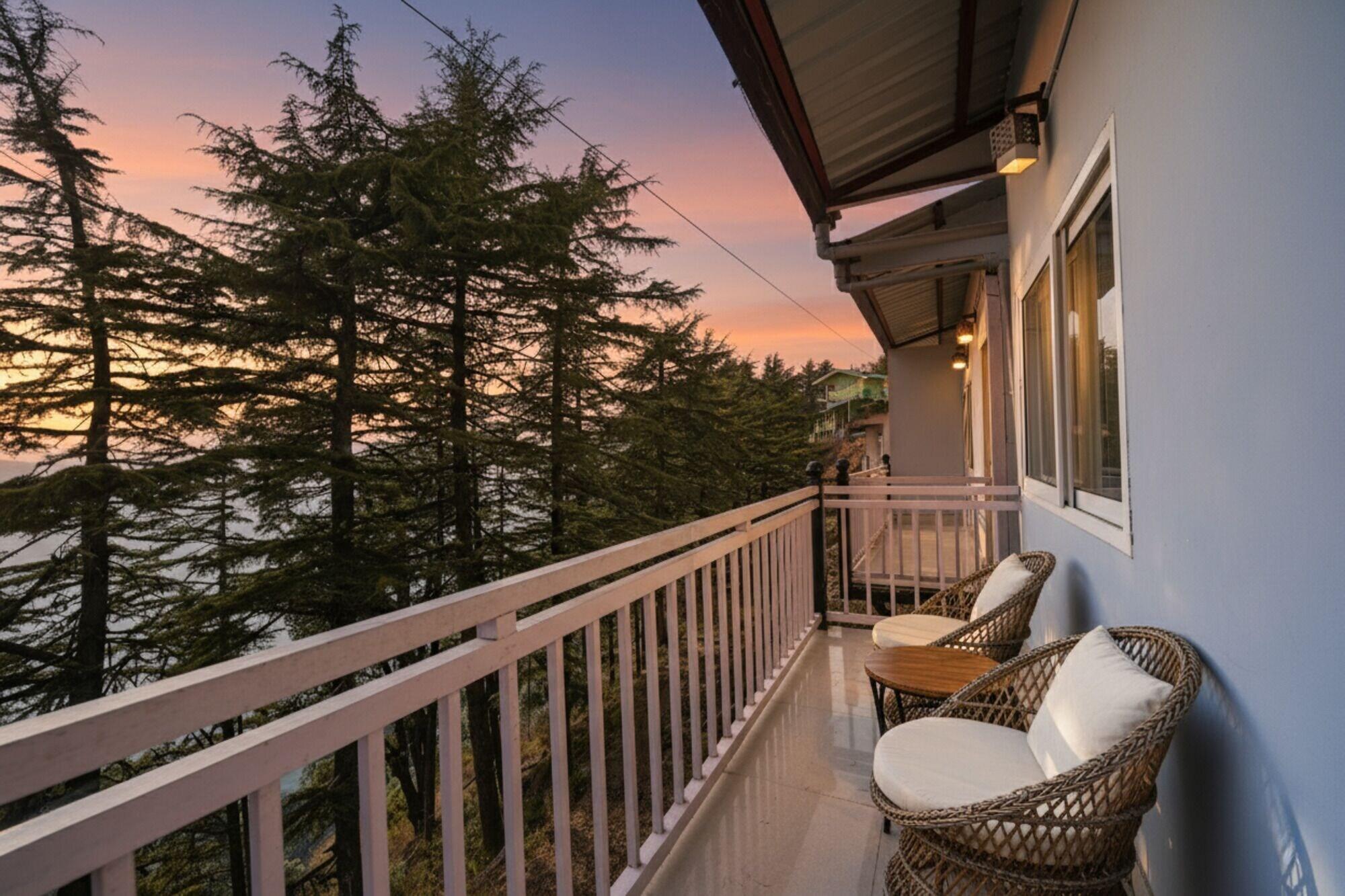 Varios Fabhotel Sizzling Resort & Adventure