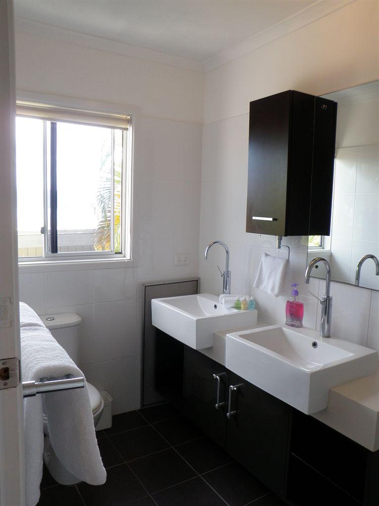 Set de Habitación Airlie Apartments
