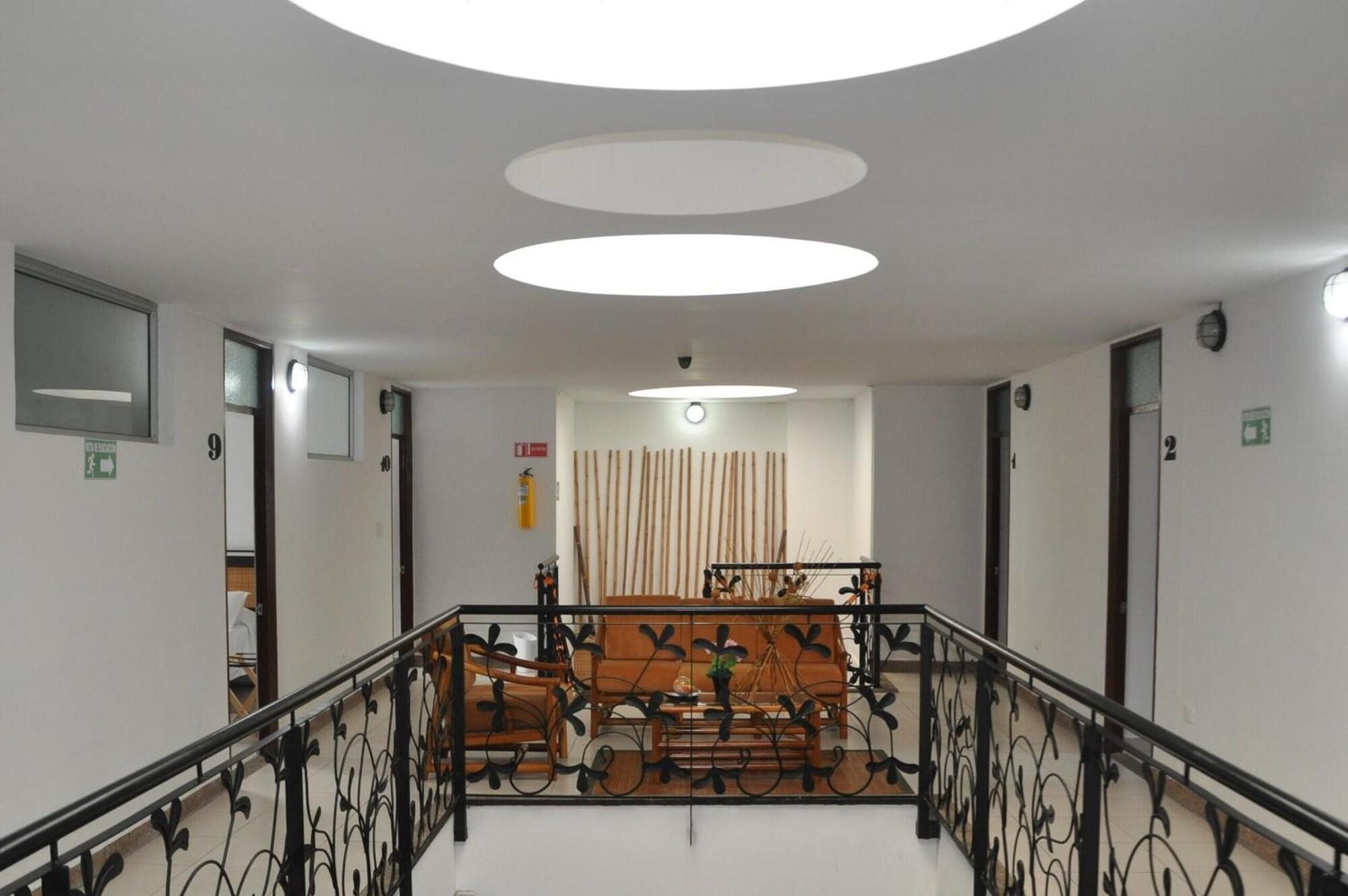 Comodidades del Alojamiento Hotel el Meson de las Flores