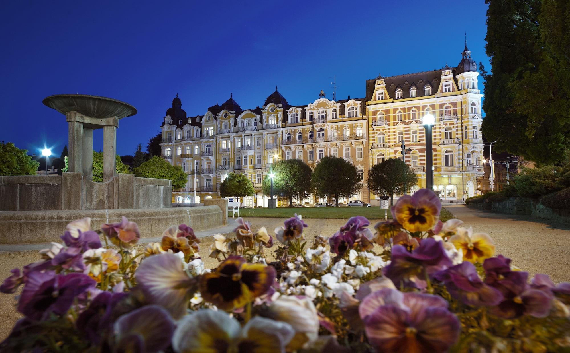 Vista Exterior OREA Spa Hotel Palace Zvon Mariánské Lázně