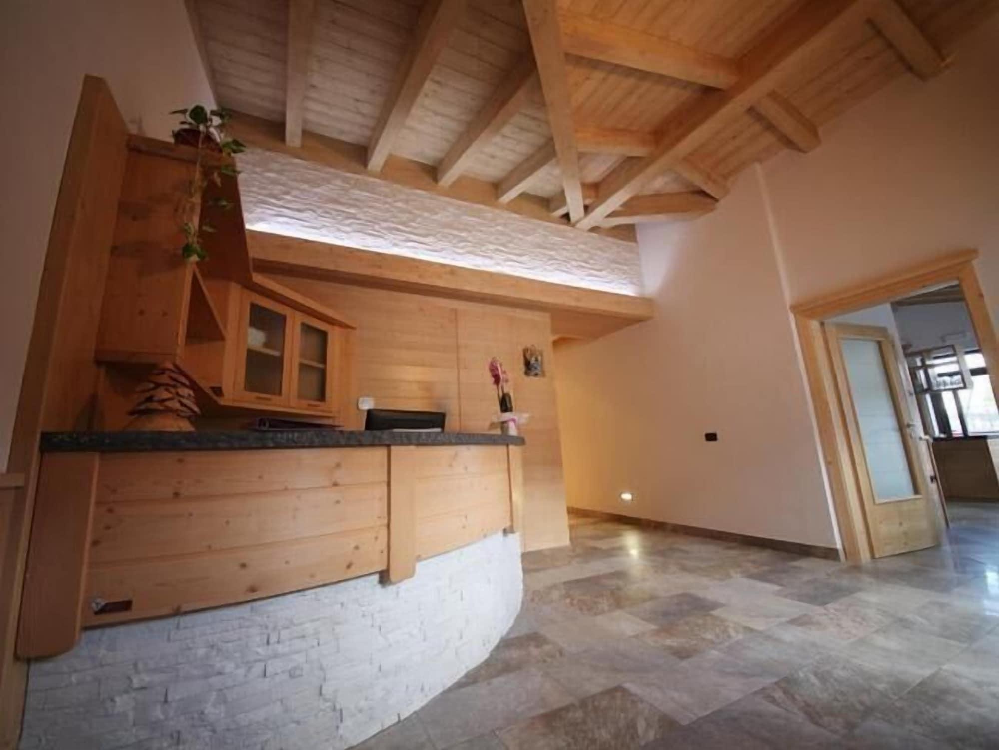 Vista Lobby Hotel Garni My Ledro