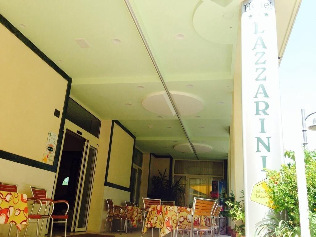 Vista Exterior Hotel Lazzarini