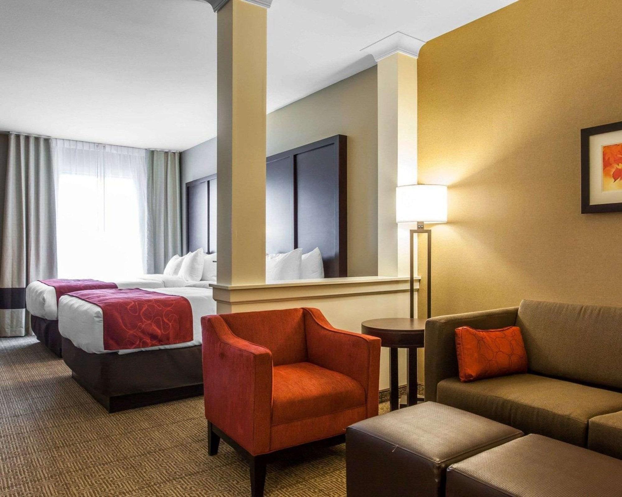 Habitación Comfort Suites Youngstown North