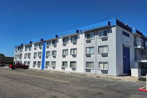 Alojamiento - MetroParc 'nSuites