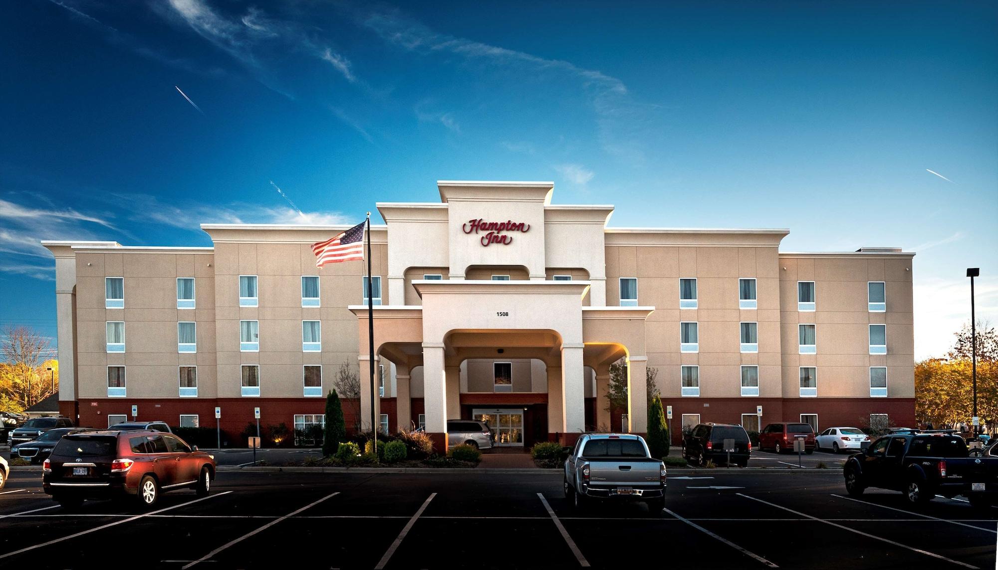 Vista Exterior Hampton Inn Statesville