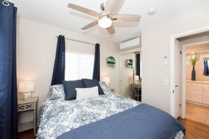 Alquiler Vacacional - N. Misson best location, 4th house from Ocean, Deck View, AC steps to everything