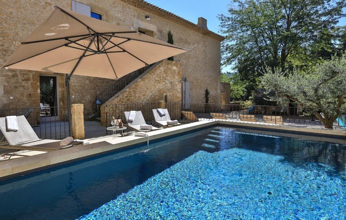 Vista Piscina 1784 Domaine de Lourmarin