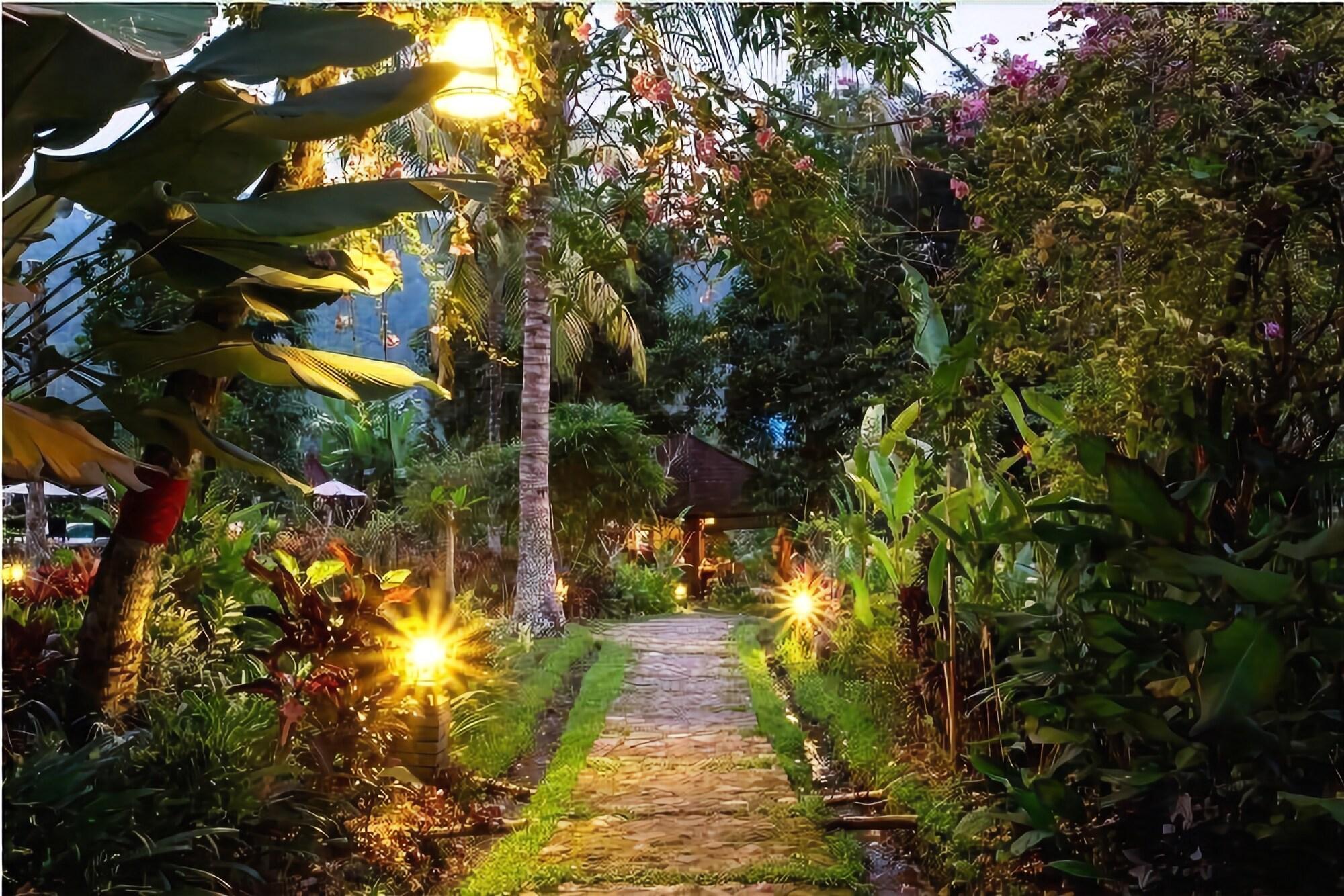 Vista Exterior Subak Tabola Villa