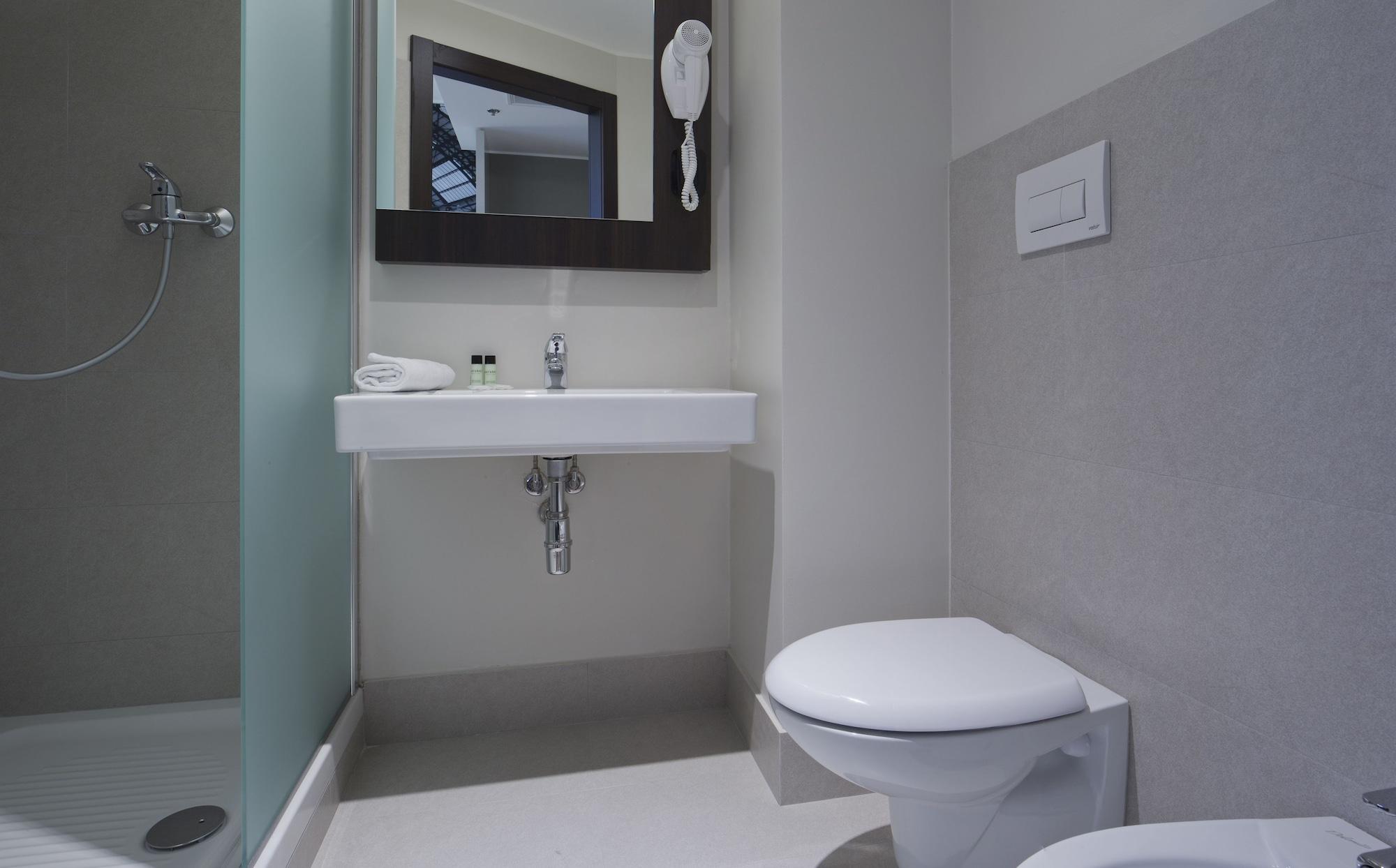 Set de Habitación B&B Hotel Milano Cenisio Garibaldi