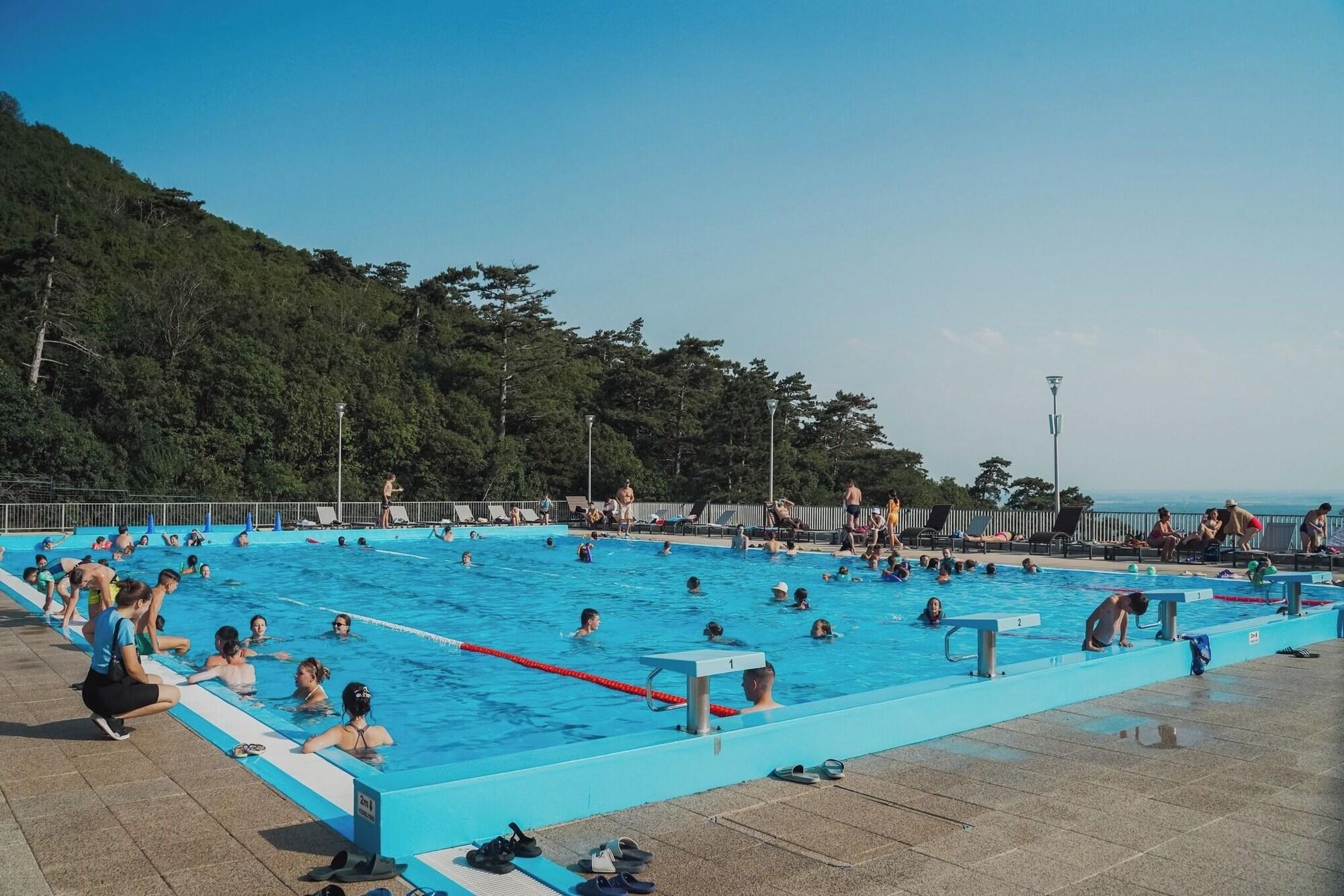 Vista Piscina Rákóczi Hotel