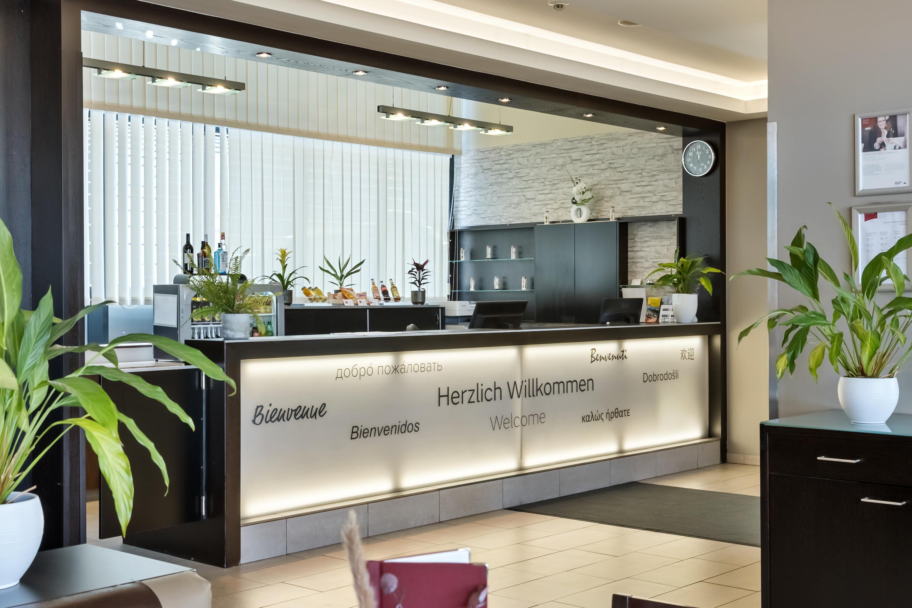 Vista Lobby Austria Trend Hotel Salzburg Messe