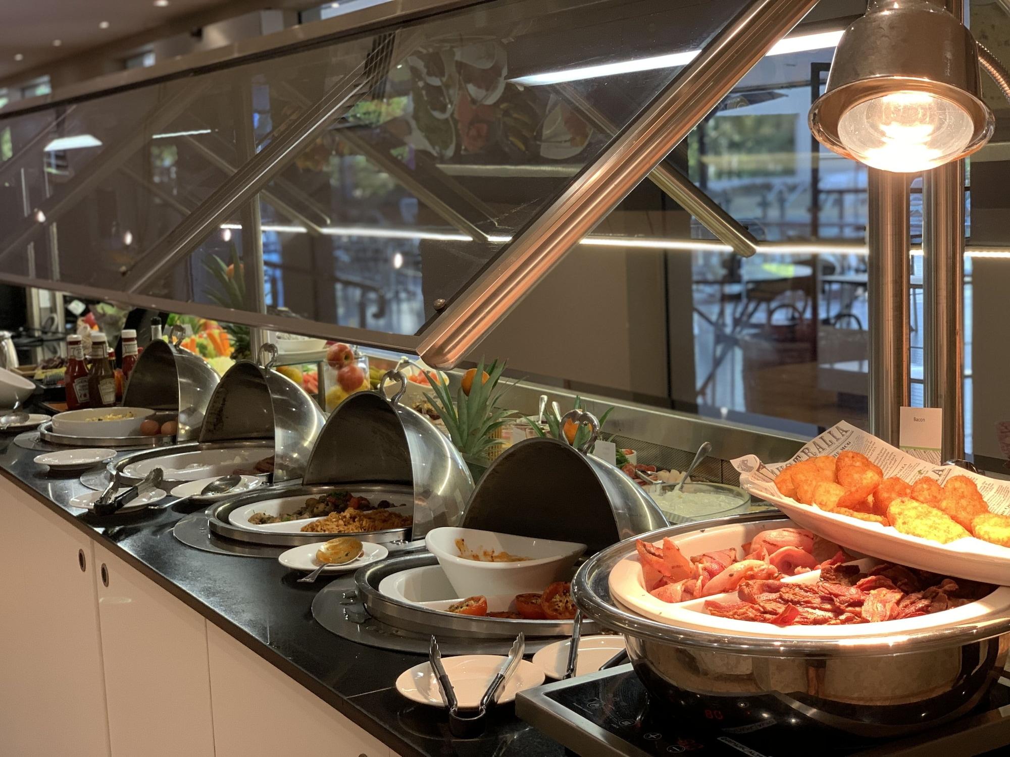 Restaurant DoubleTree by Hilton Darwin Esplanade