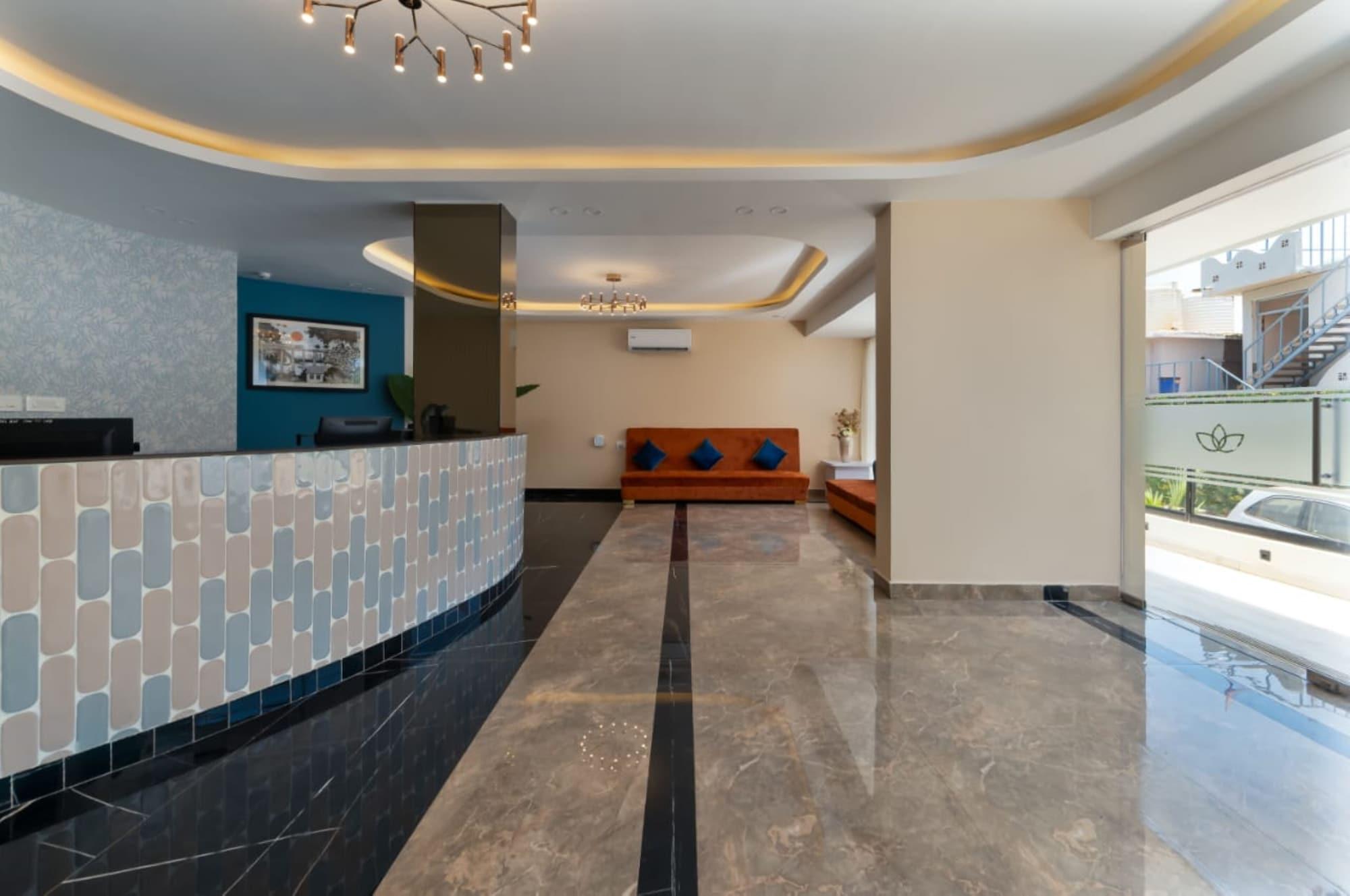 Vista Lobby Grand Continent Morjim