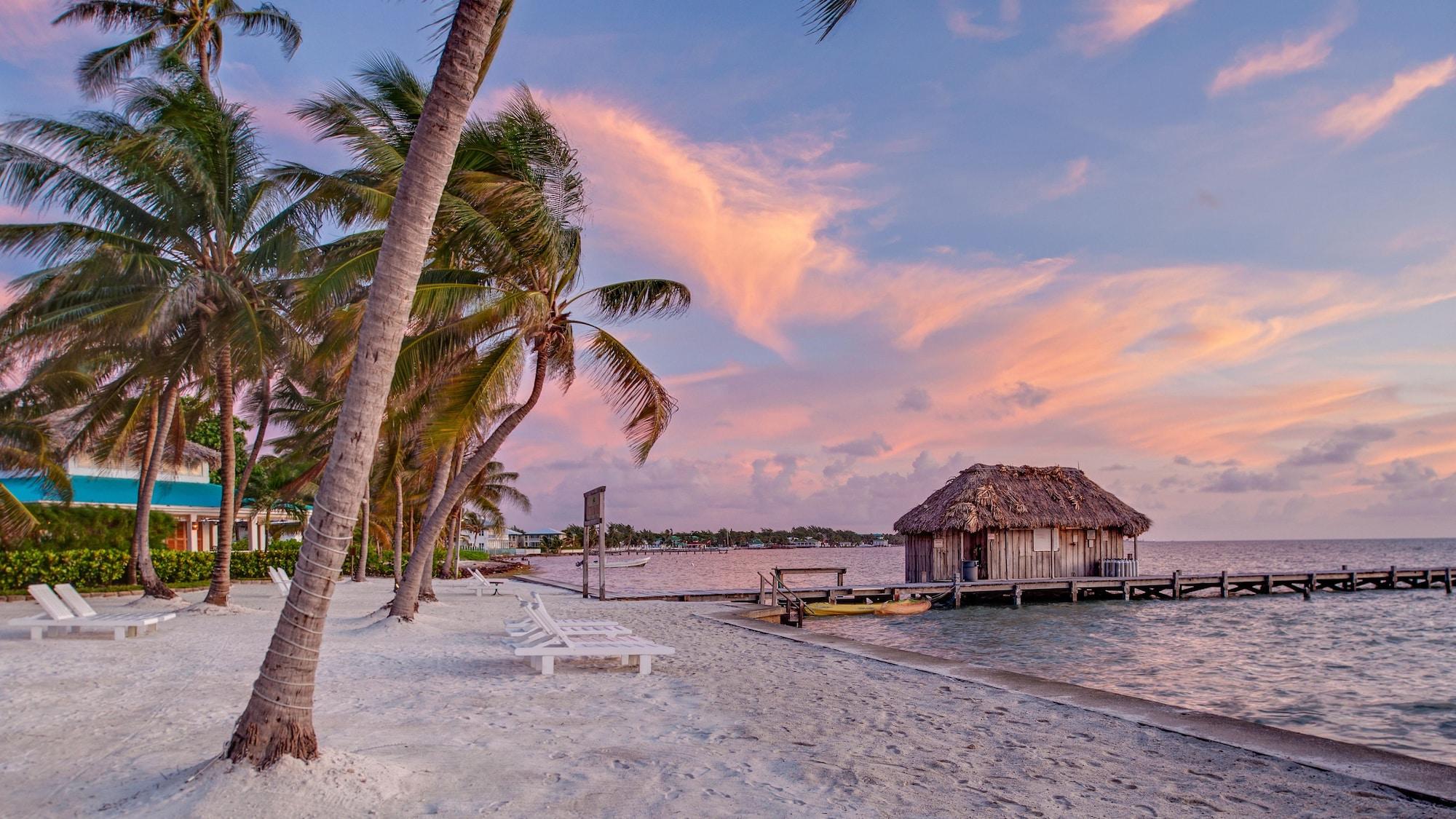 Playa Victoria House Resort & Spa