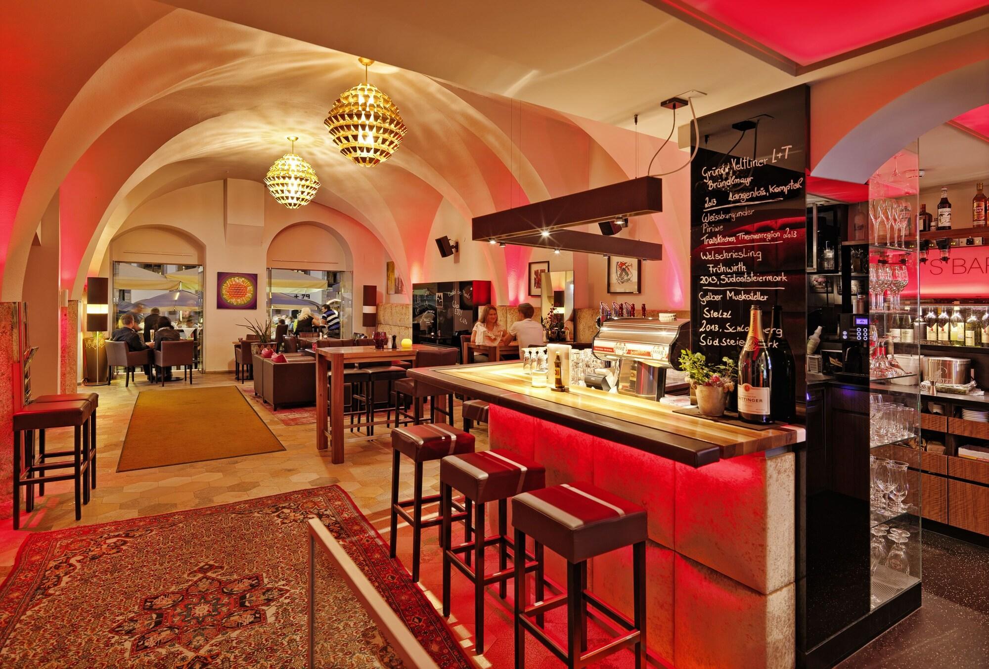 Bar/Salón Landhotel Mader