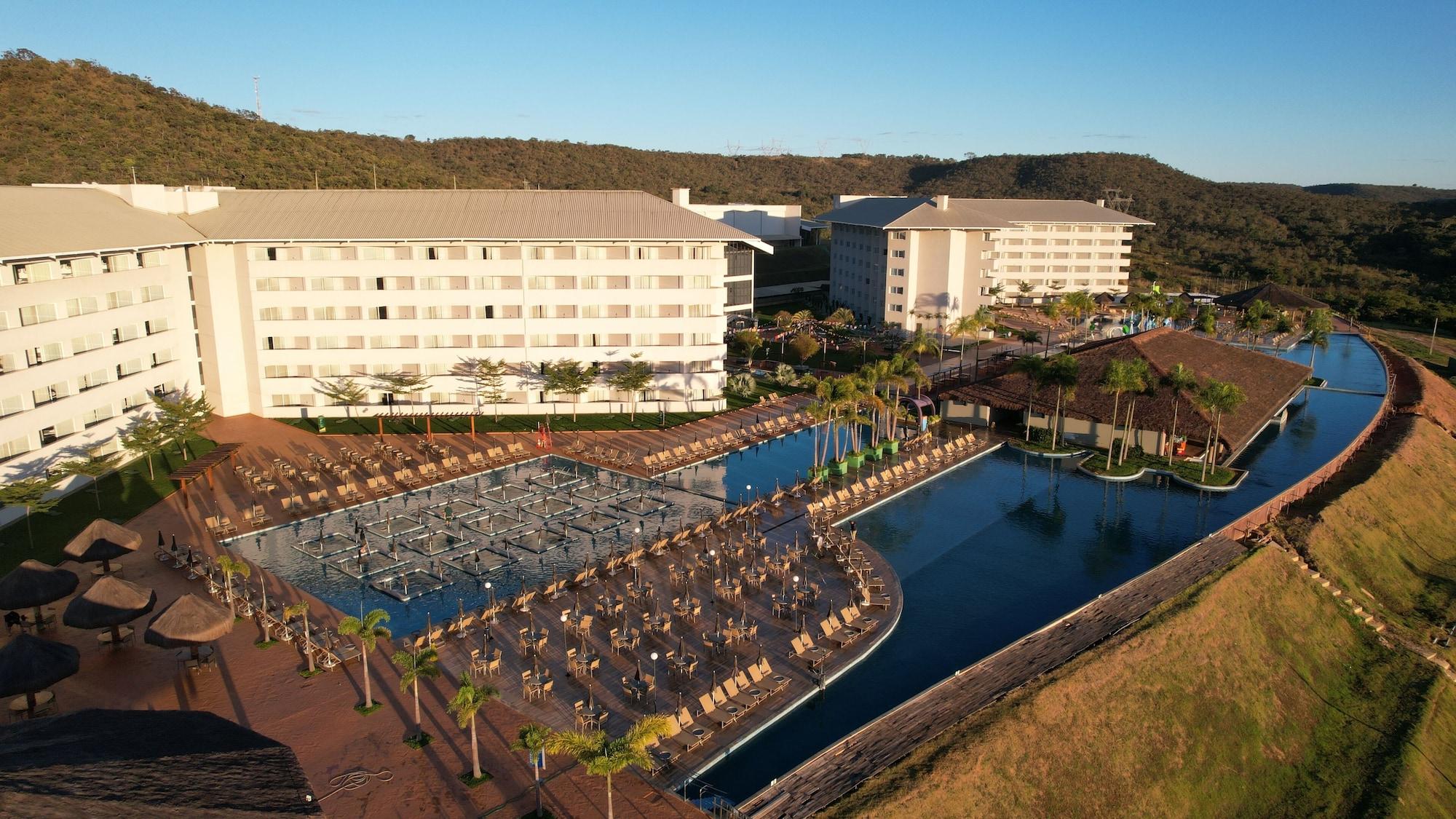 Vista da fachada Tauá Resort & Convention Alexânia