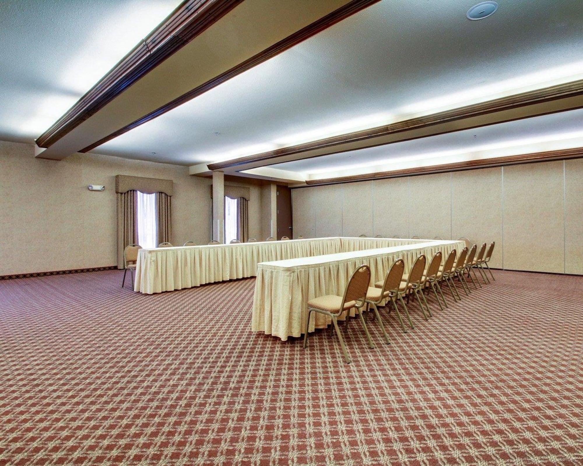 Sala de Reuniones Clarion Suites