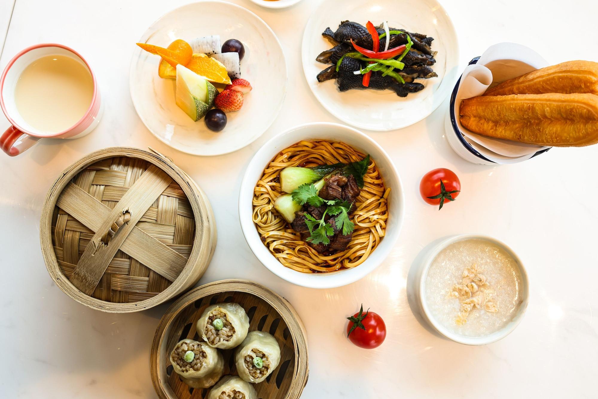 Restaurant DoubleTree by Hilton Chengdu Riverside - Close to Panda Base and Chengdu East Railway