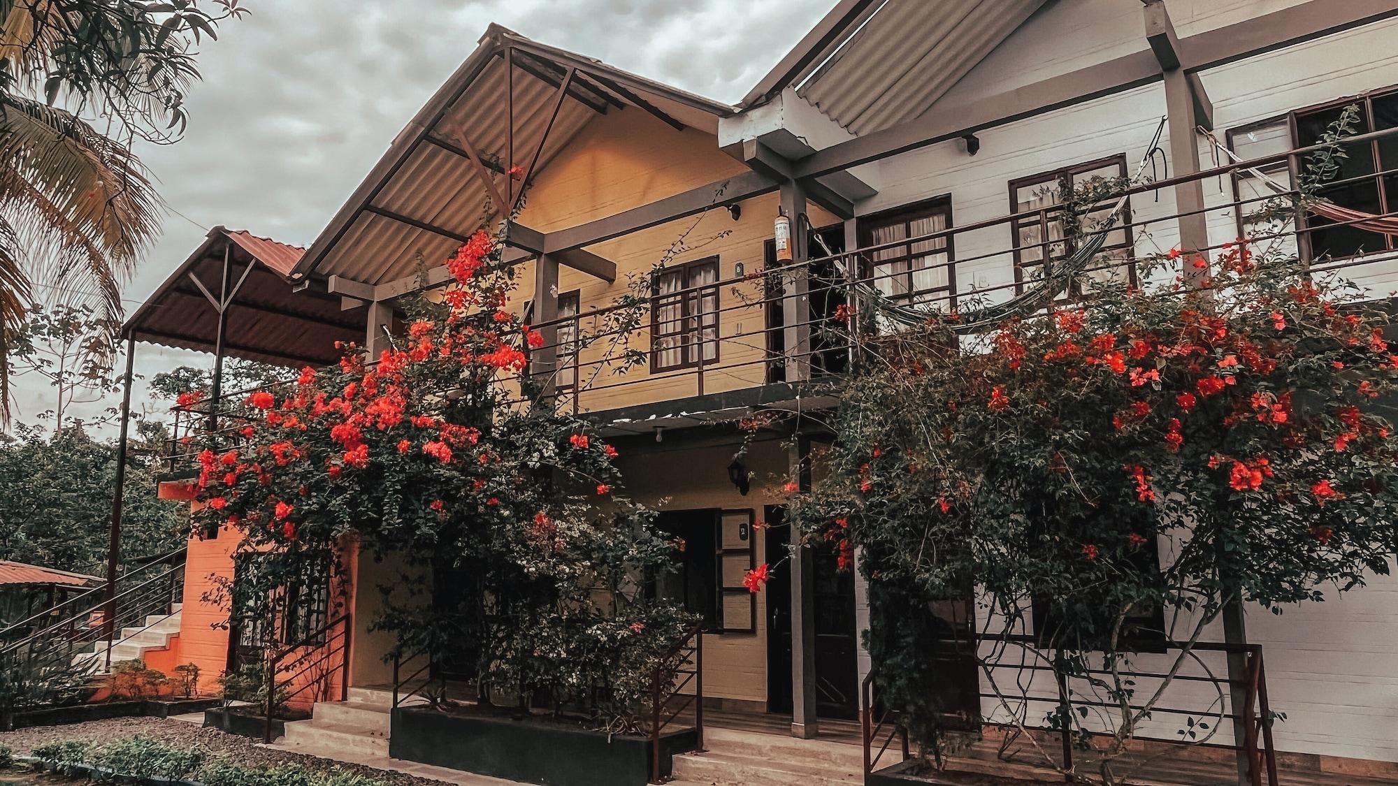 Vista Exterior New Western Llanos Stay