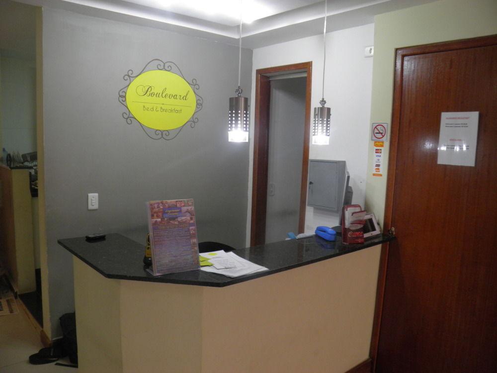 Vista Lobby Boulevard Bed & Breakfast - Hostel