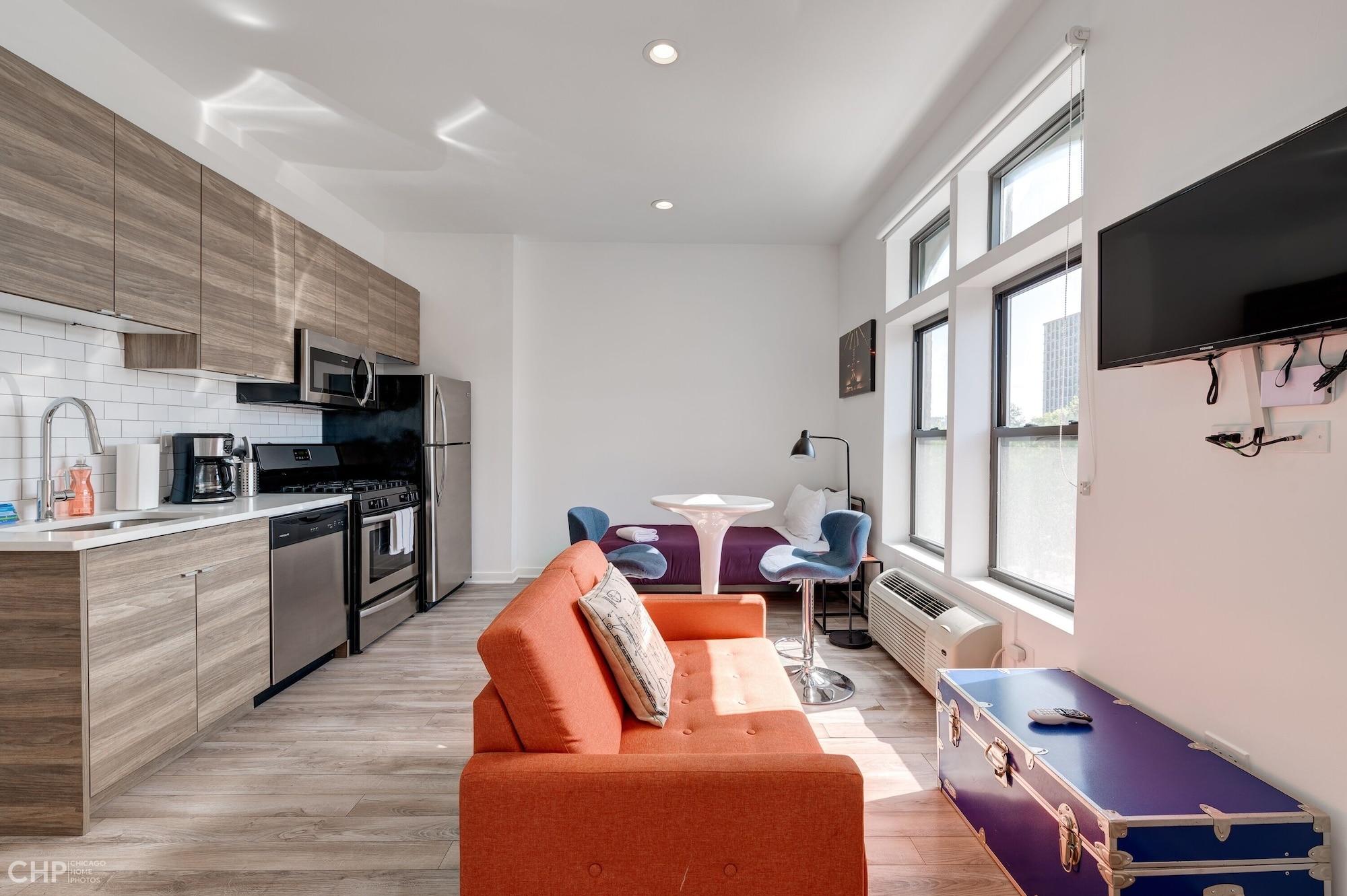 Varios Chicago Second Floor Studio by 747 Lofts