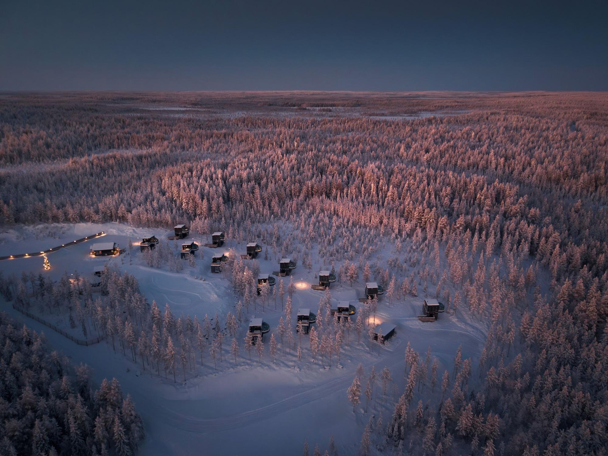 Vista Exterior SkyView Igloo Resort & Spa
