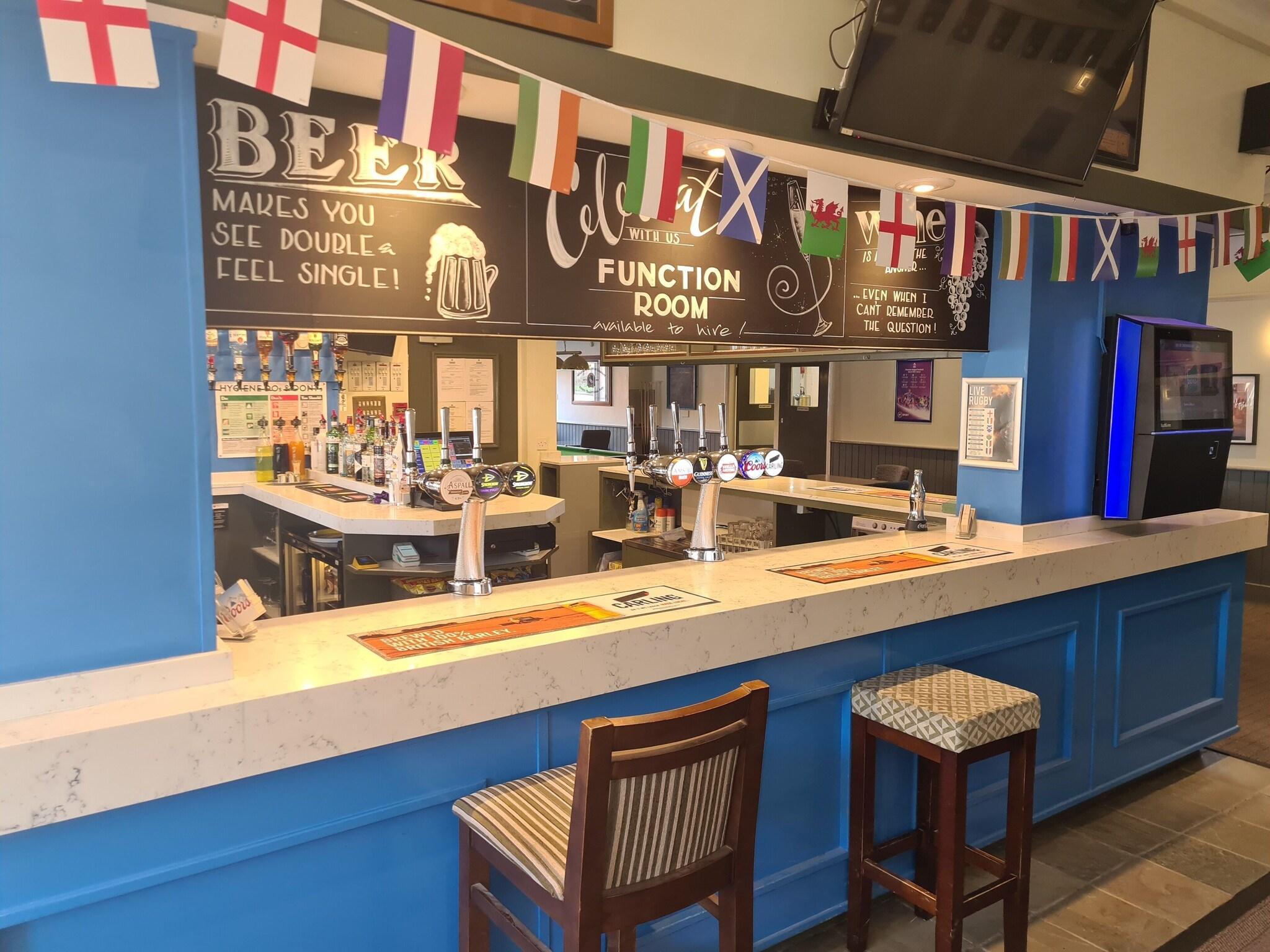 Bar/Salón Swan Hotel