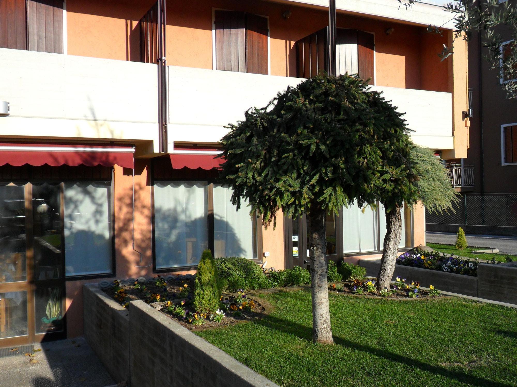 Varios Hotel Andreis